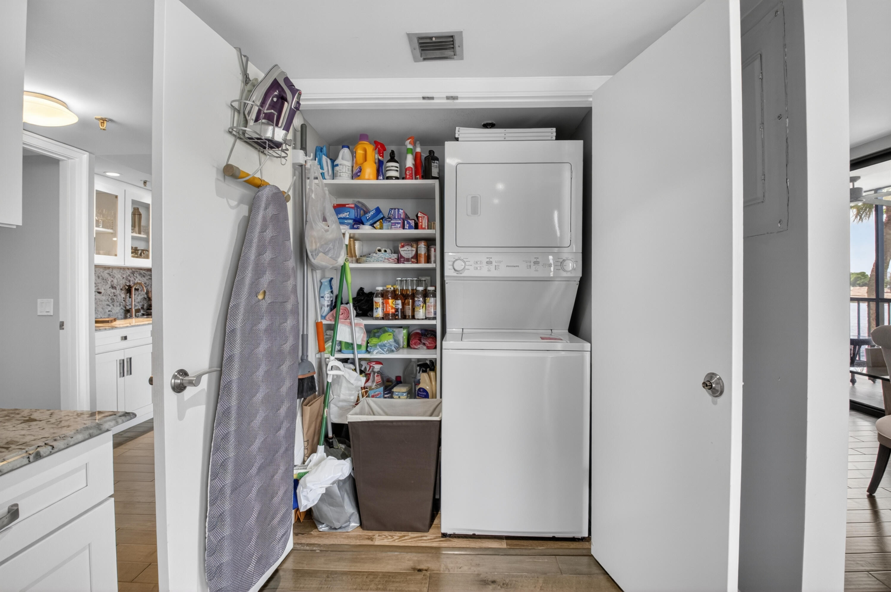 7802 Lakeside Boulevard 725