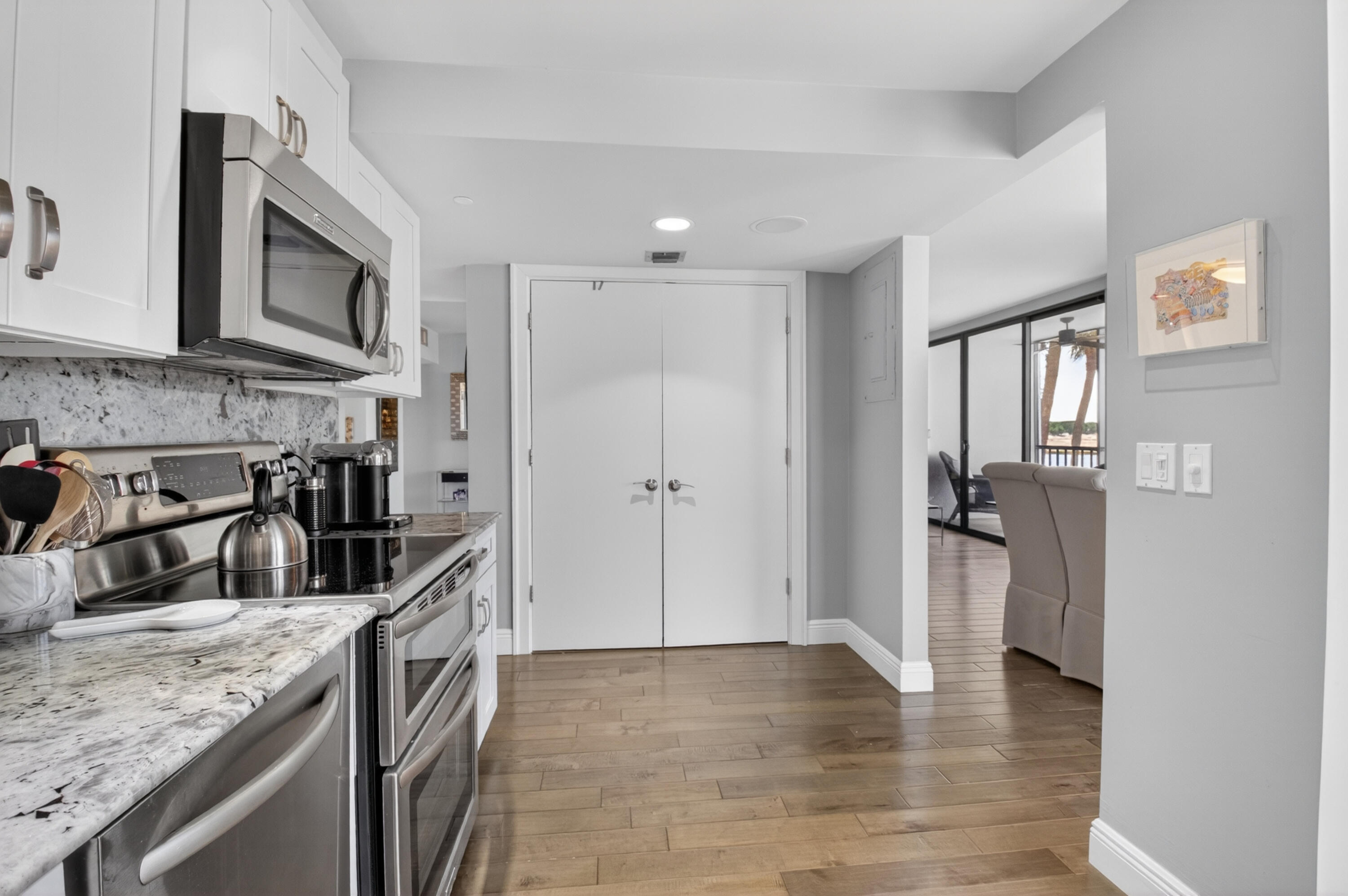 7802 Lakeside Boulevard 725