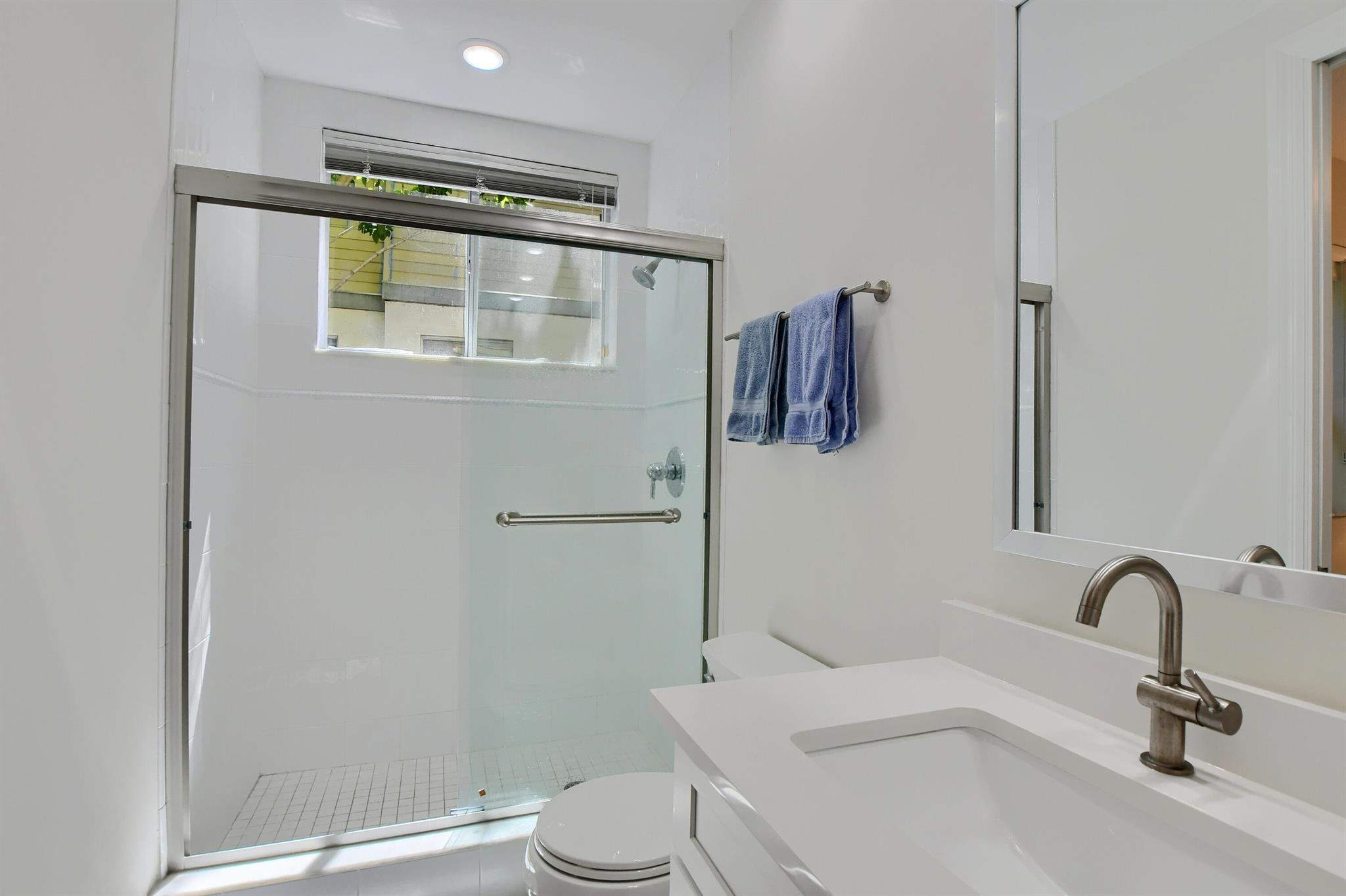 2461 NW 59th Street Unit: 701
