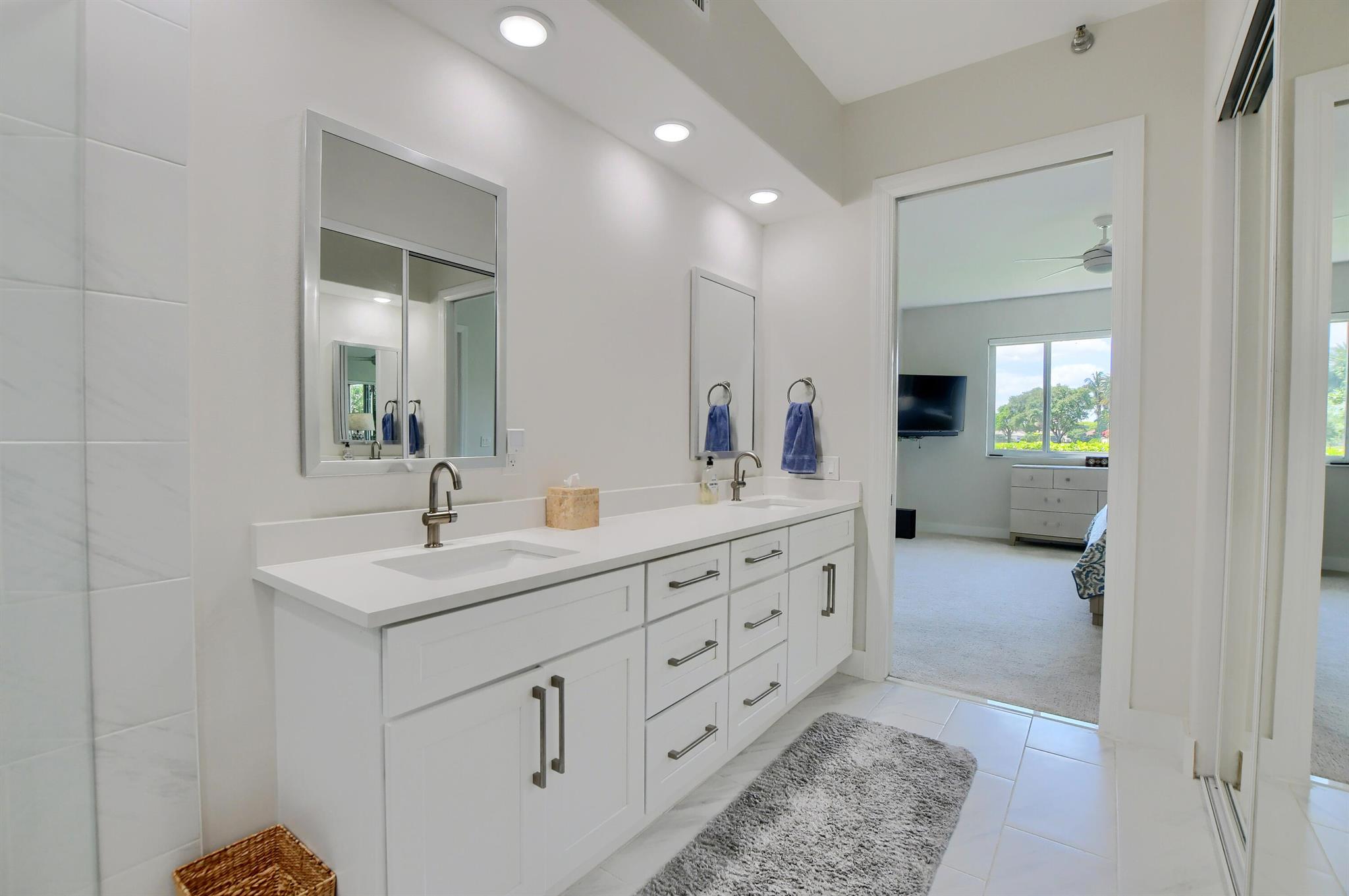 2461 NW 59th Street Unit: 701