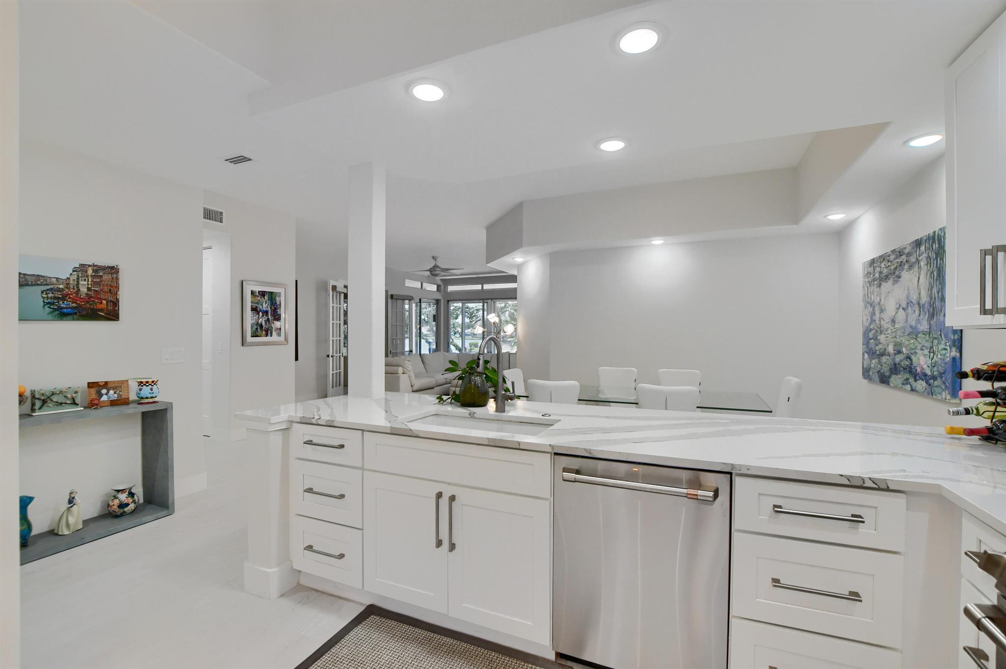 2461 NW 59th Street Unit: 701