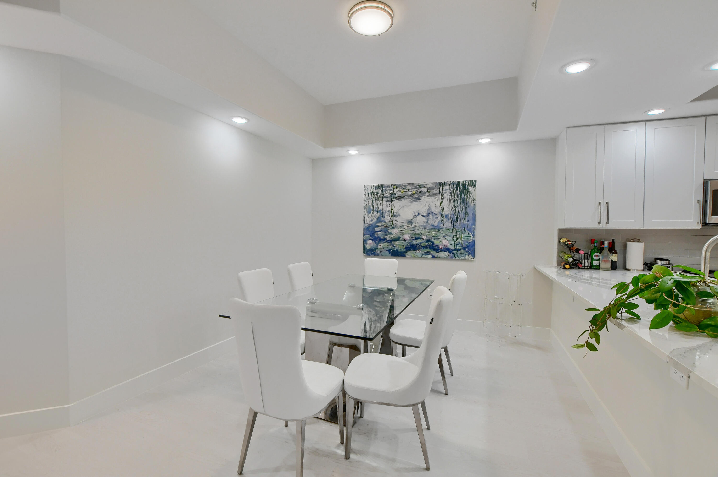 2461 NW 59th Street Unit: 701