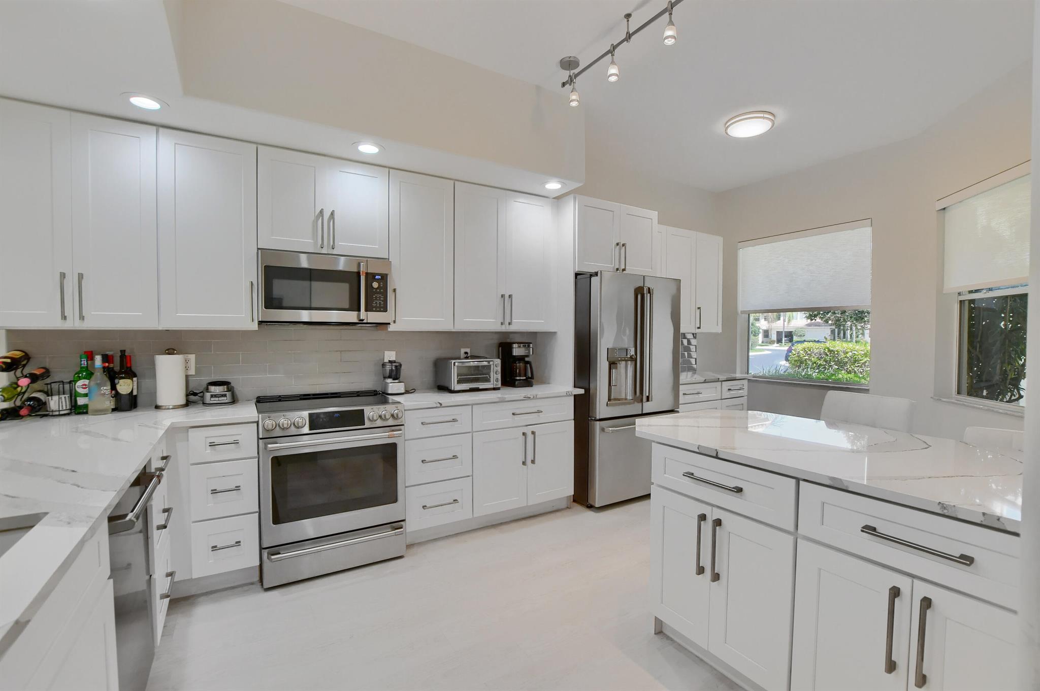 2461 NW 59th Street Unit: 701