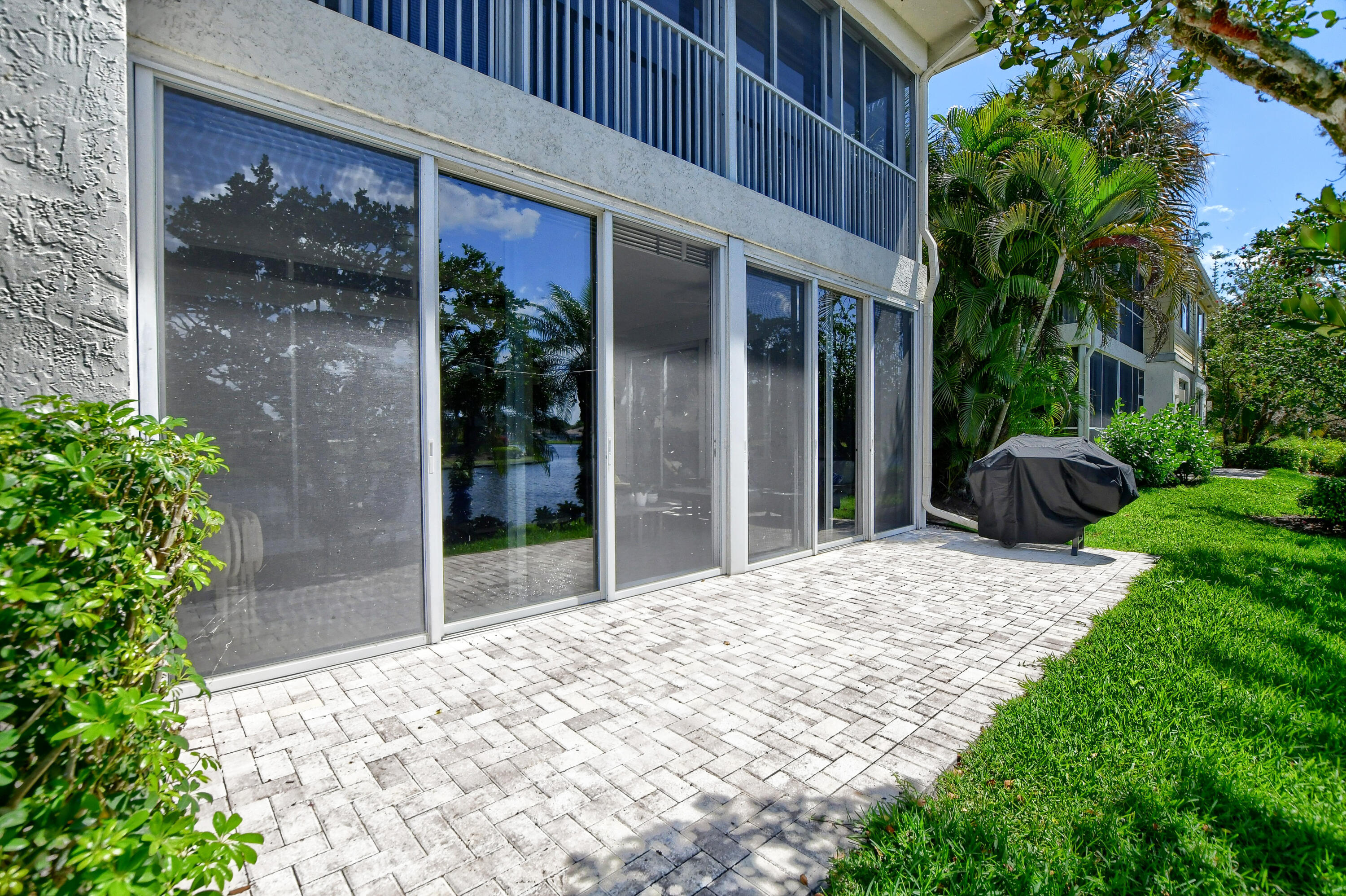 2461 NW 59th Street Unit: 701