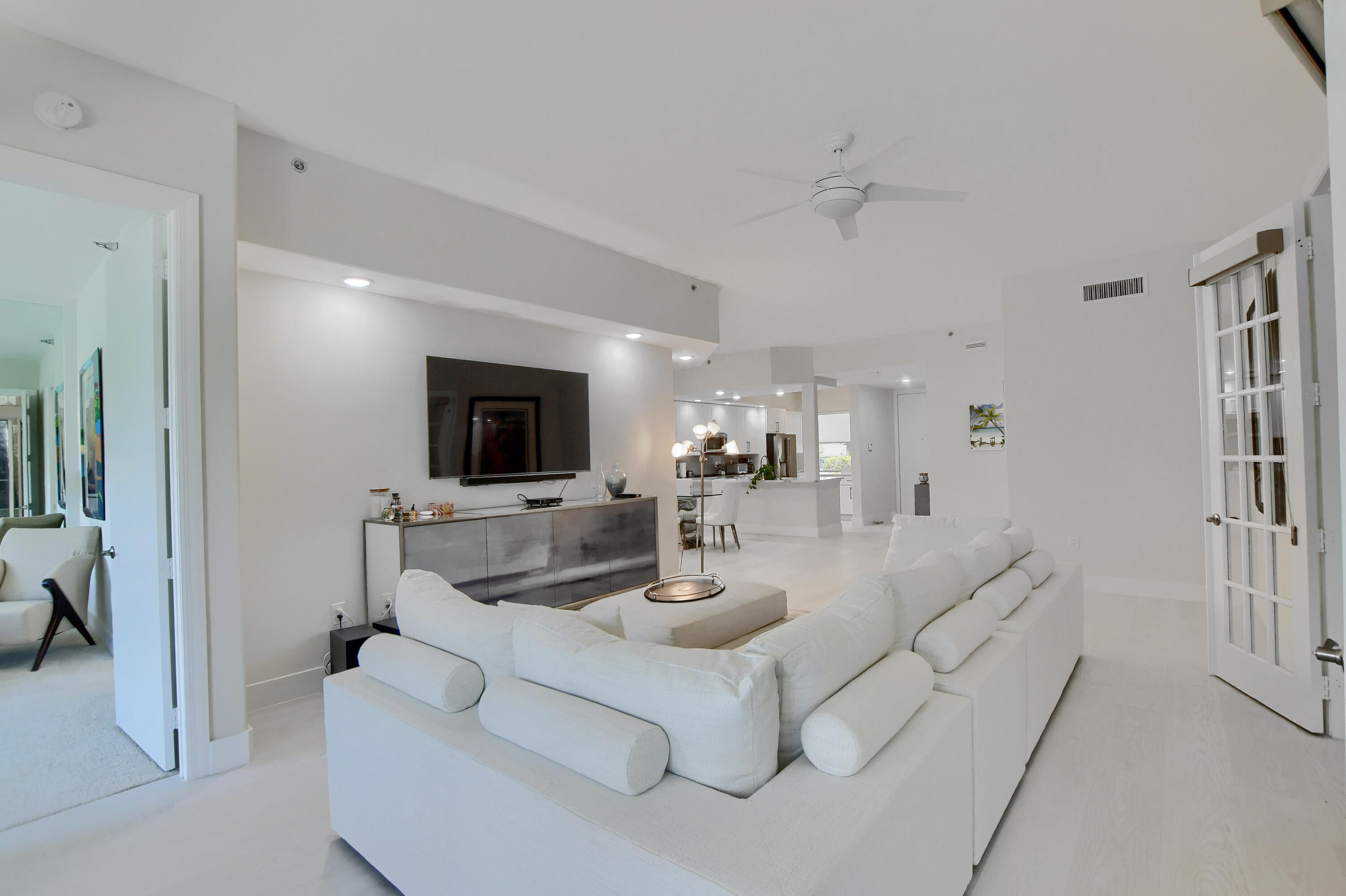 2461 NW 59th Street Unit: 701