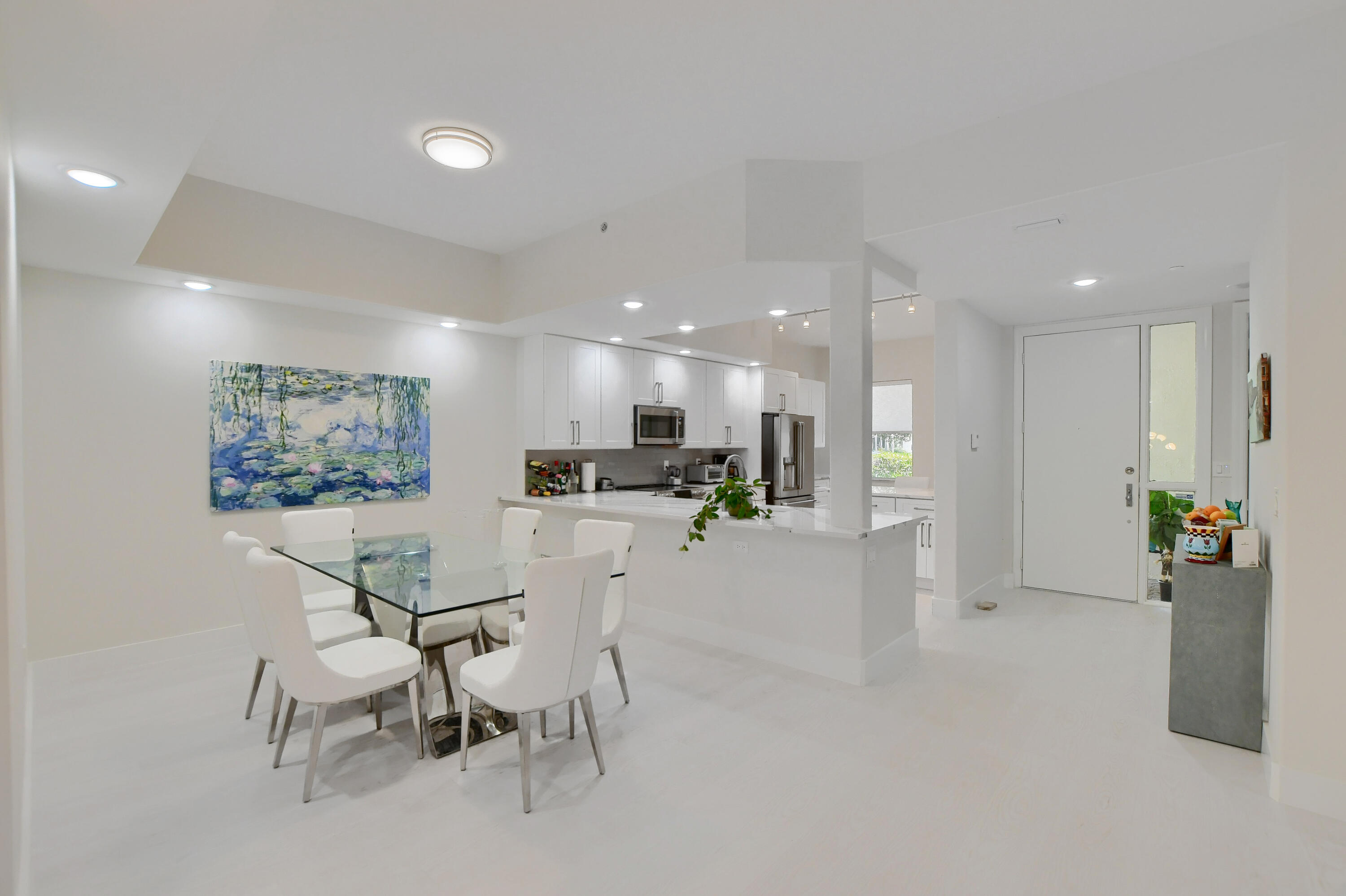 2461 NW 59th Street Unit: 701