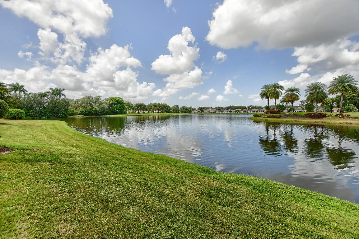 2471 NW 59th Street Unit: 804