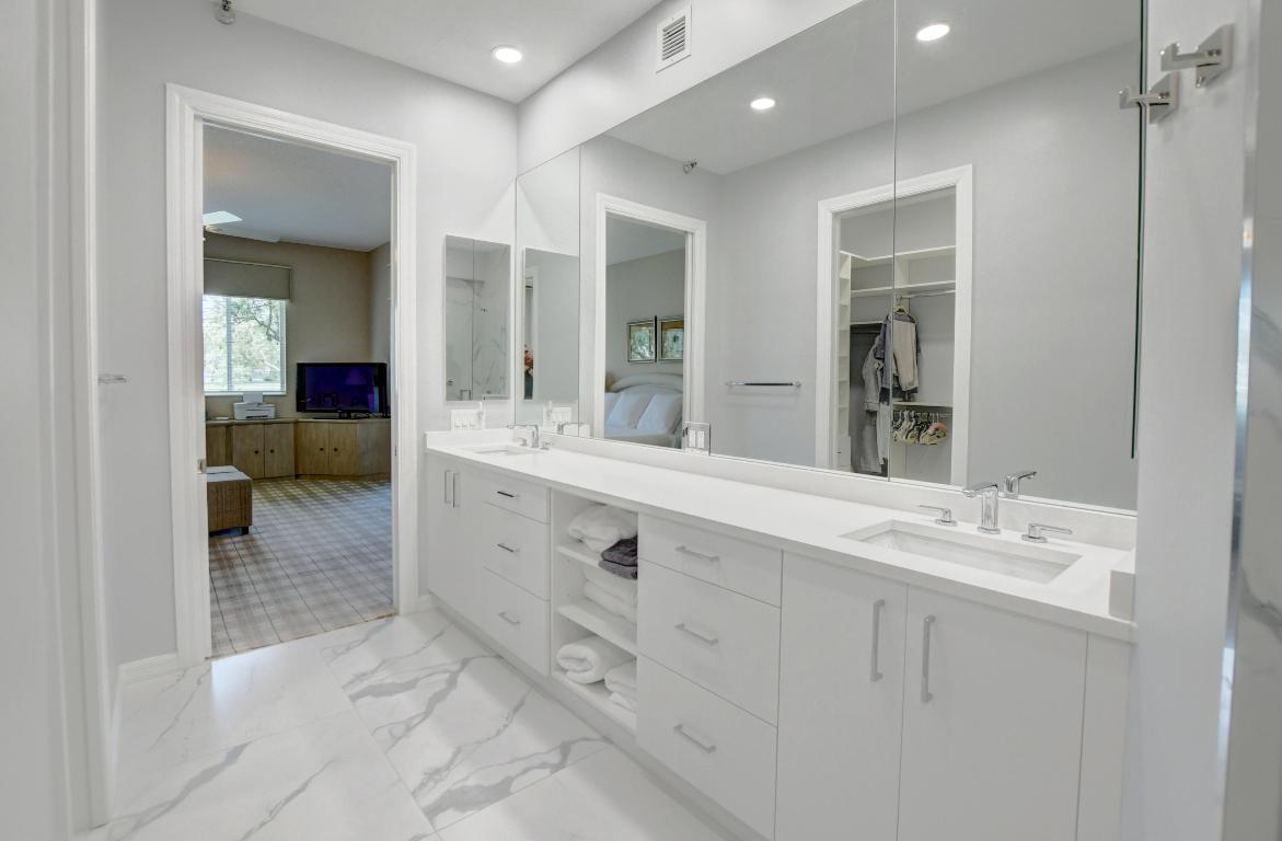 2471 NW 59th Street Unit: 804