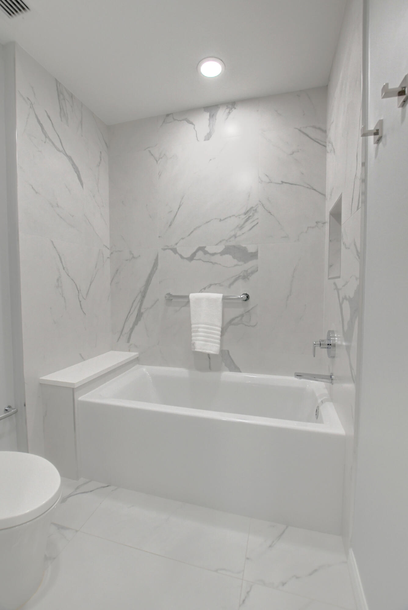 2471 NW 59th Street Unit: 804