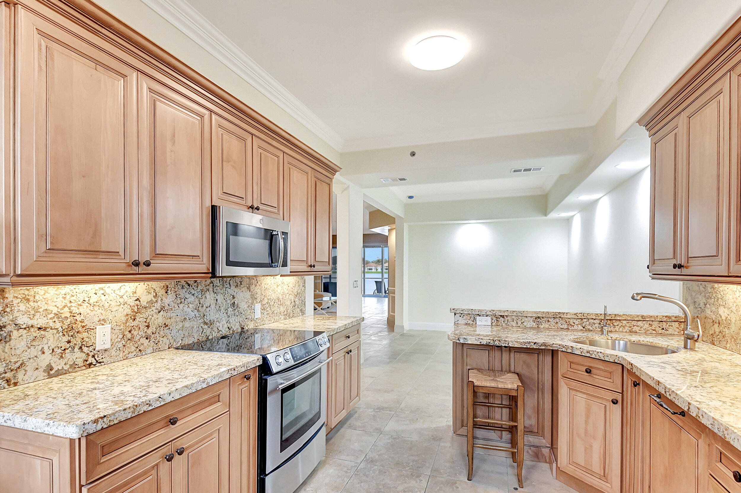 2471 NW 59th Street Unit: 801