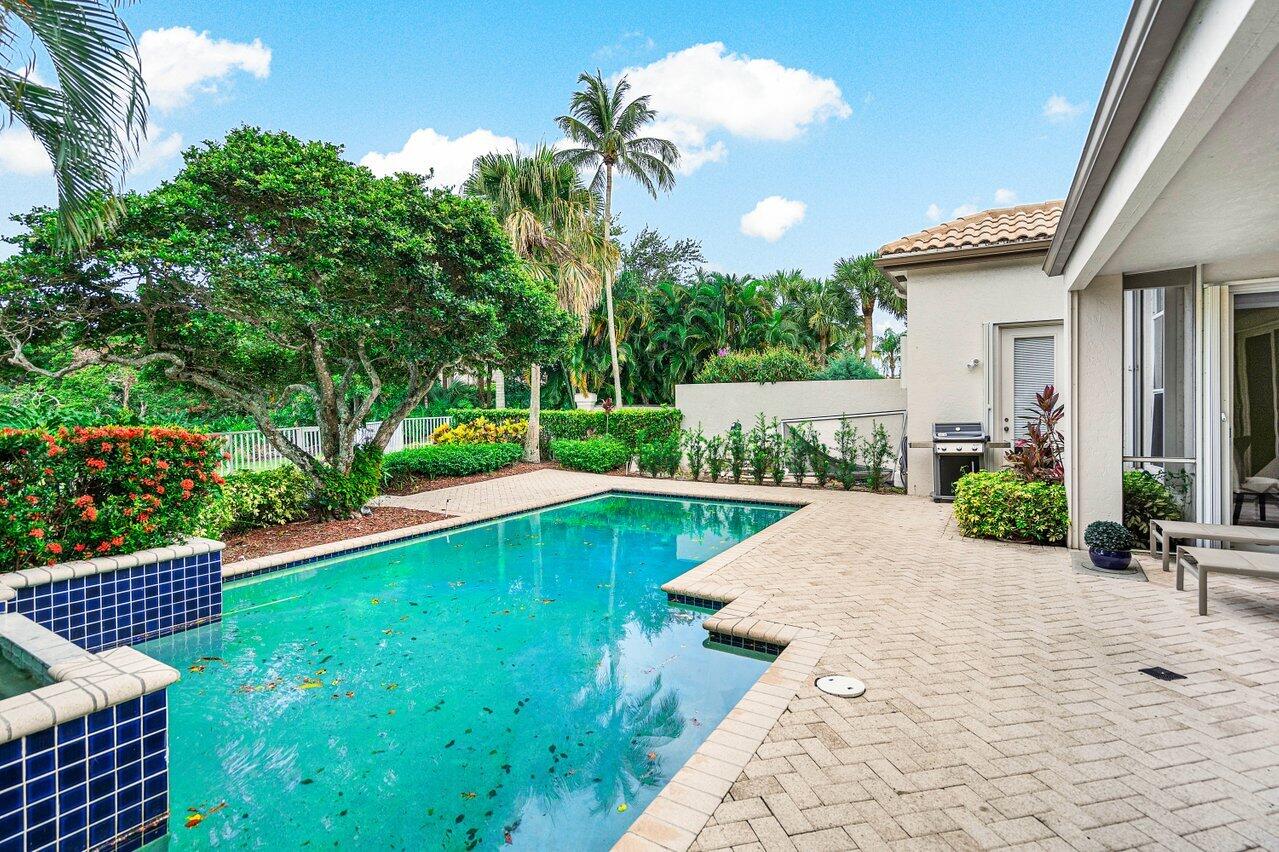 5806 NW 25th Terrace