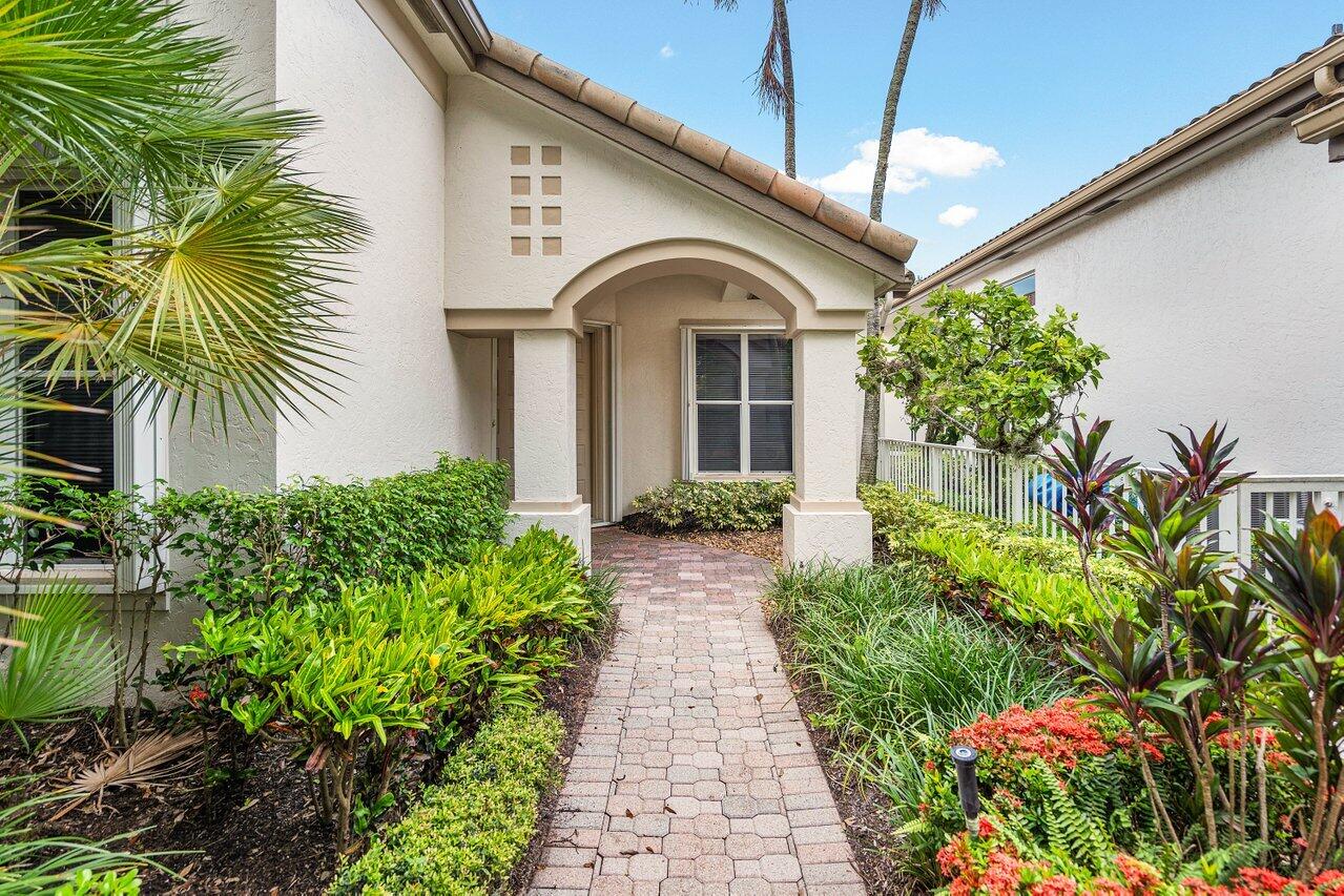 5806 NW 25th Terrace