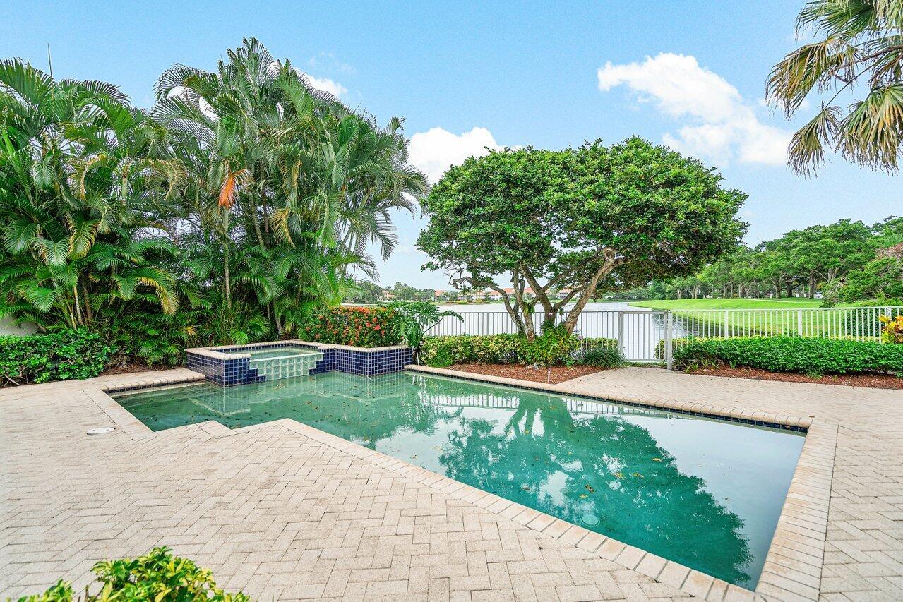 5806 NW 25th Terrace