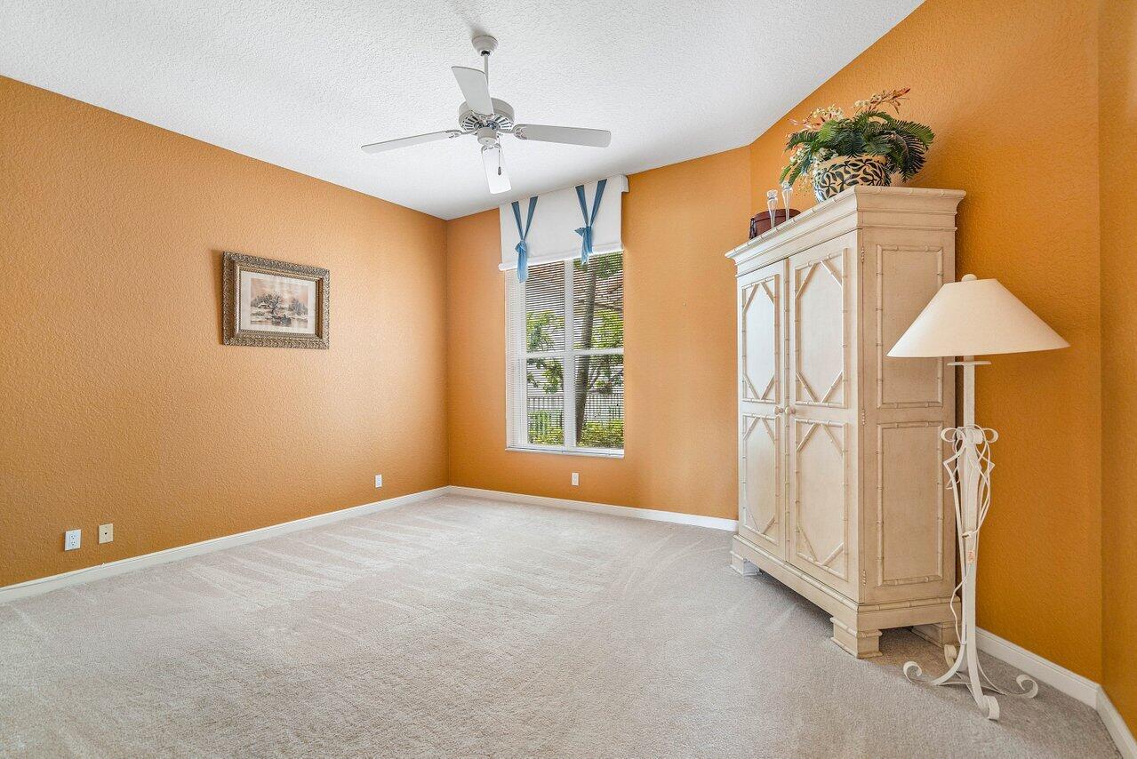 5806 NW 25th Terrace