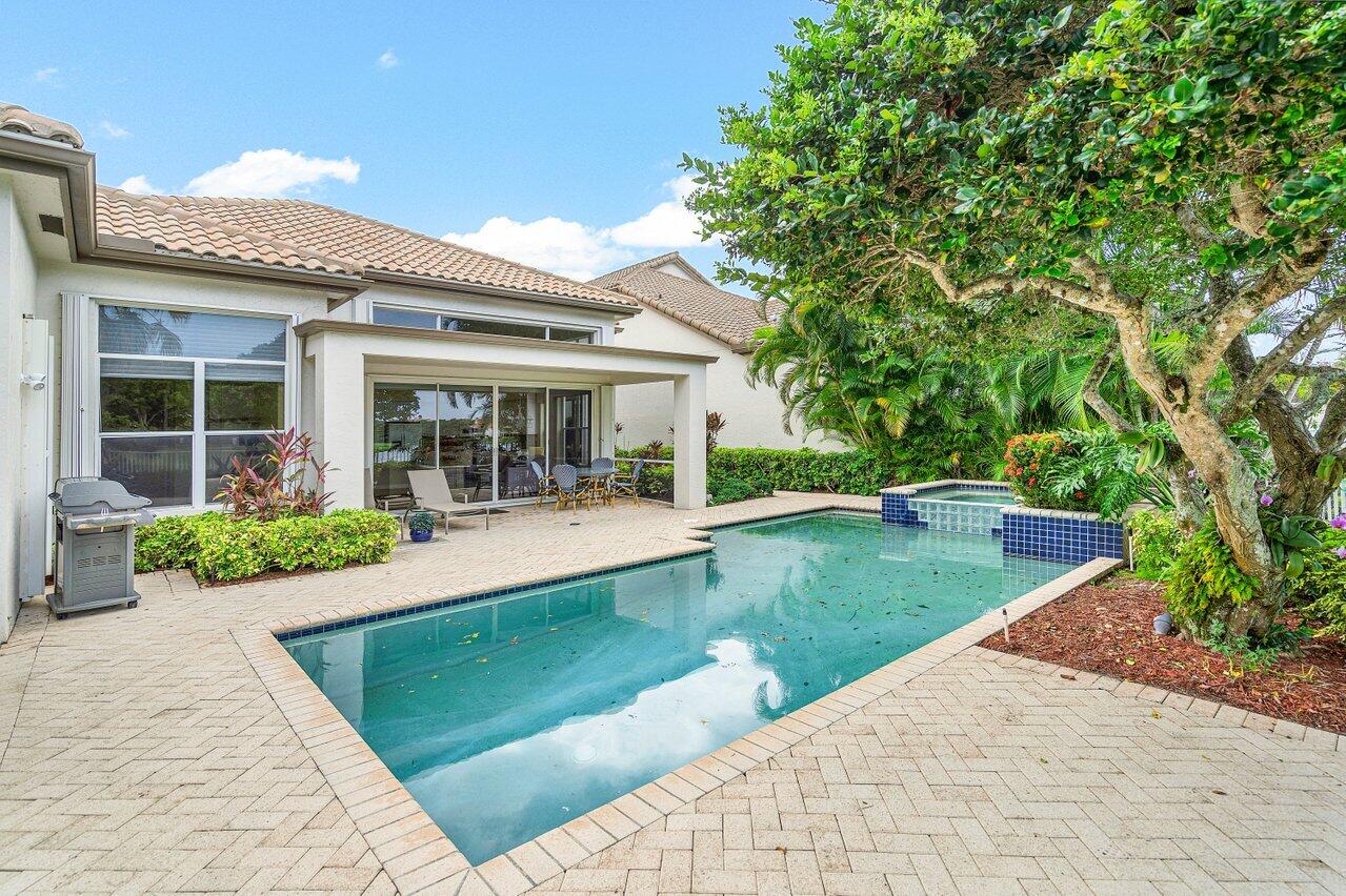 5806 NW 25th Terrace