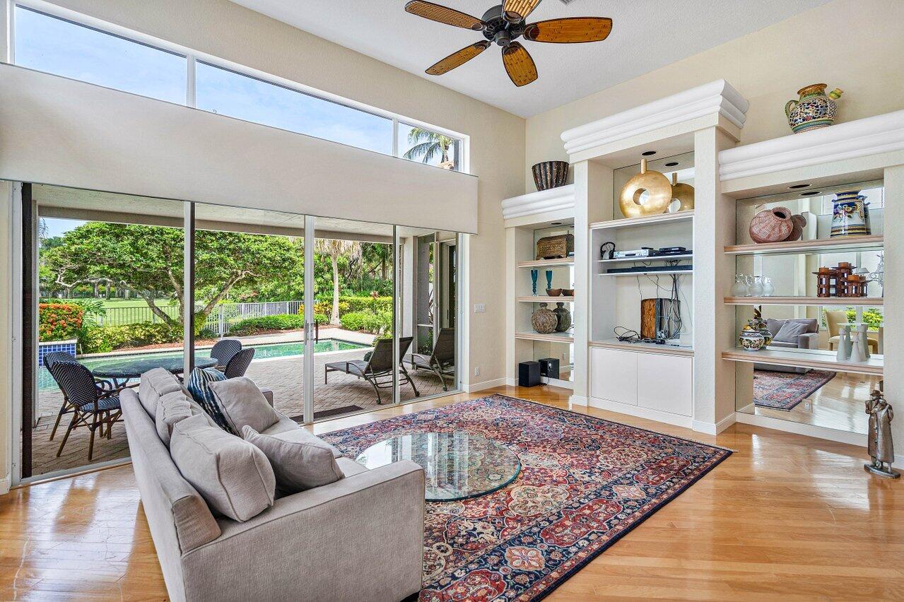 5806 NW 25th Terrace