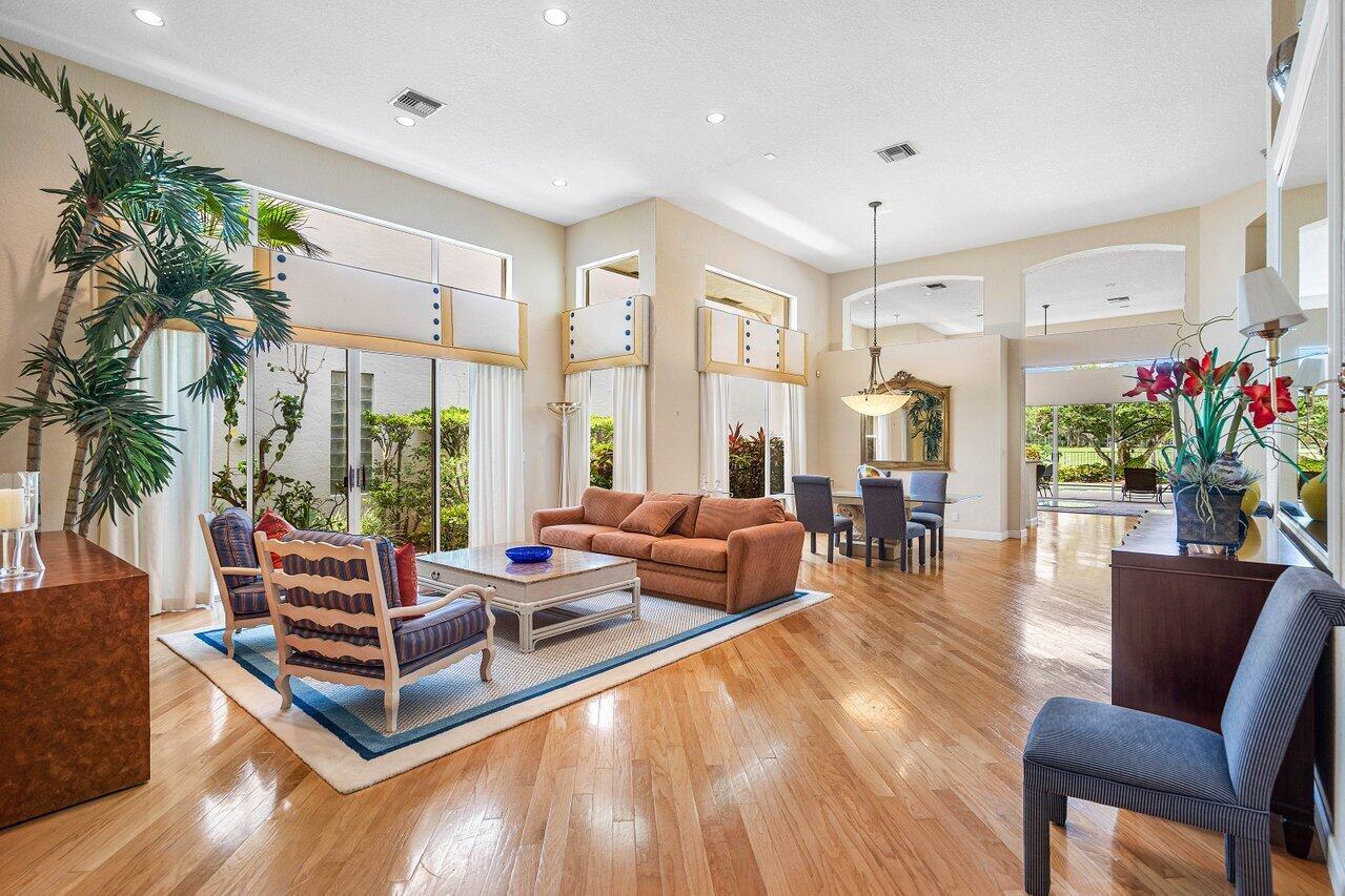 5806 NW 25th Terrace