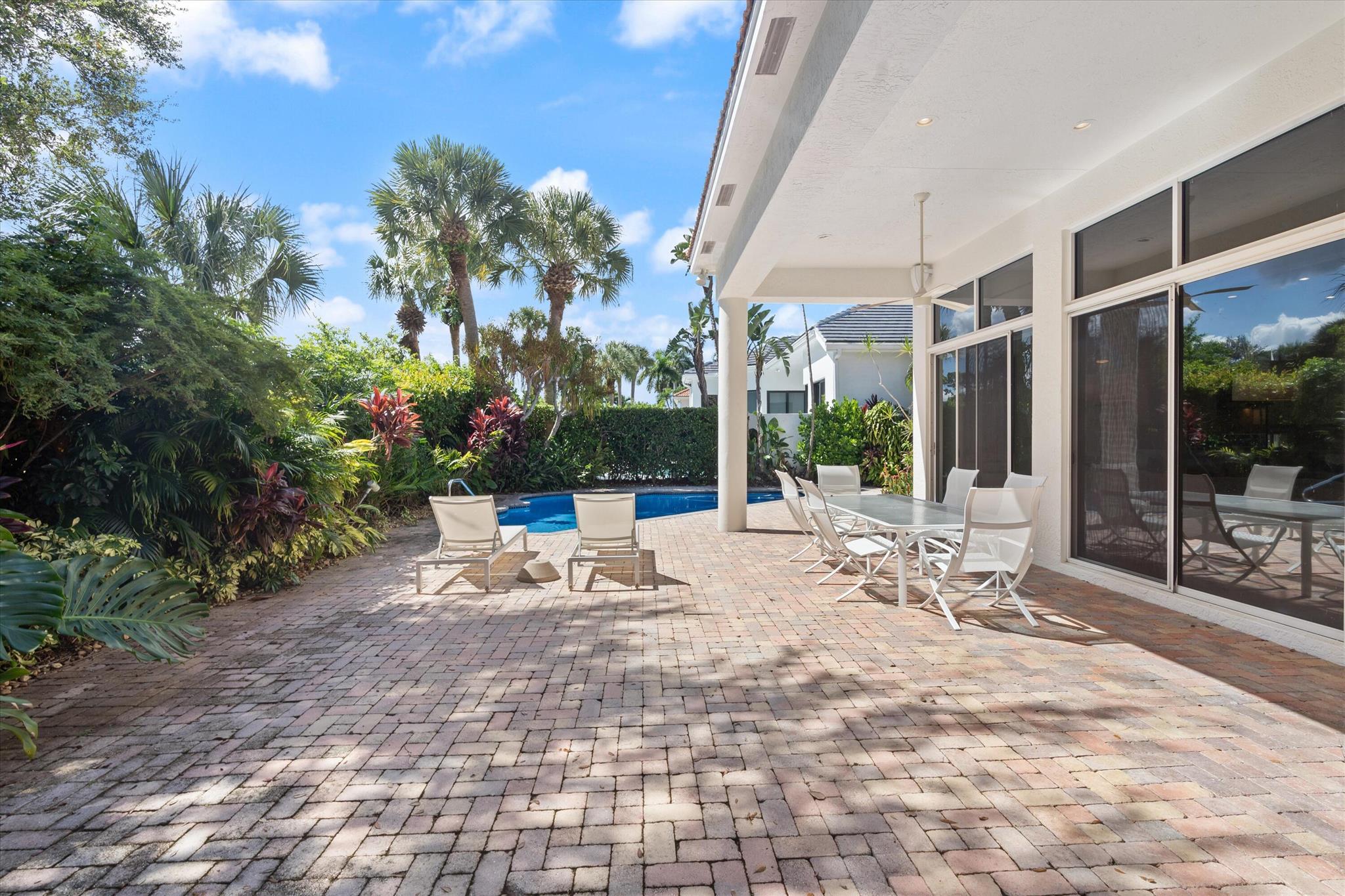 6724 Casa Grande Way