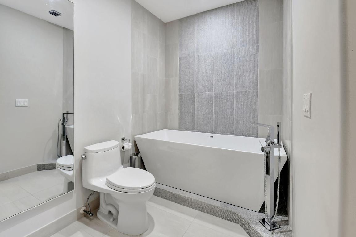 2518 Coco Plum Boulevard 1203