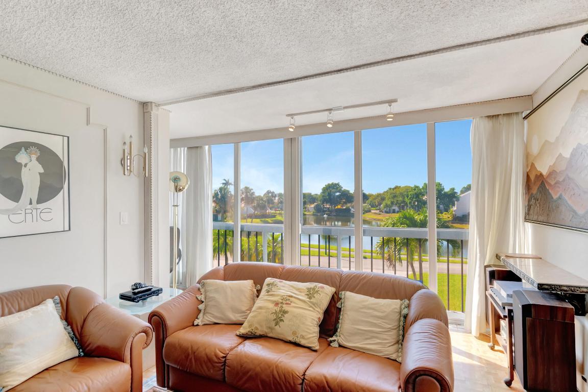 1732 Bridgewood Drive