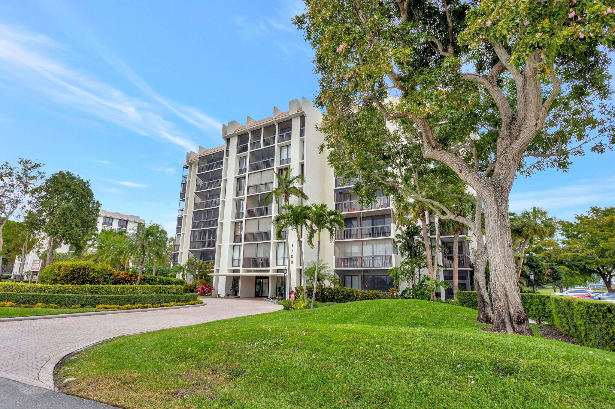 1732 Bridgewood Drive