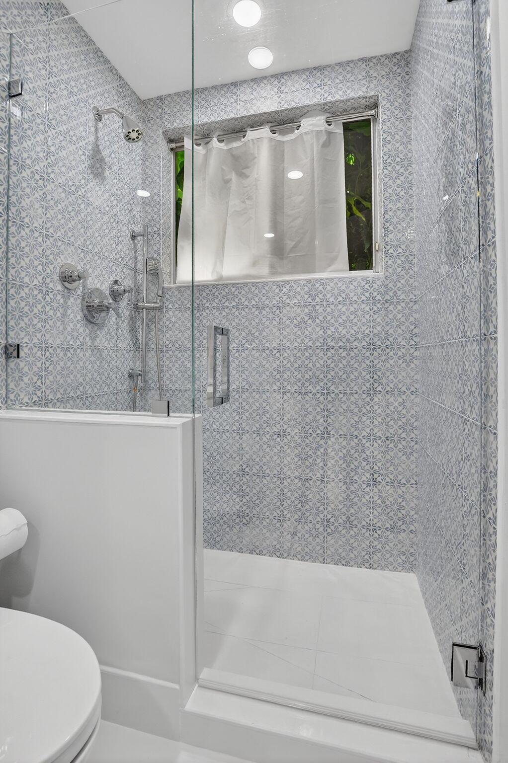 5781 NW 24th Avenue 904