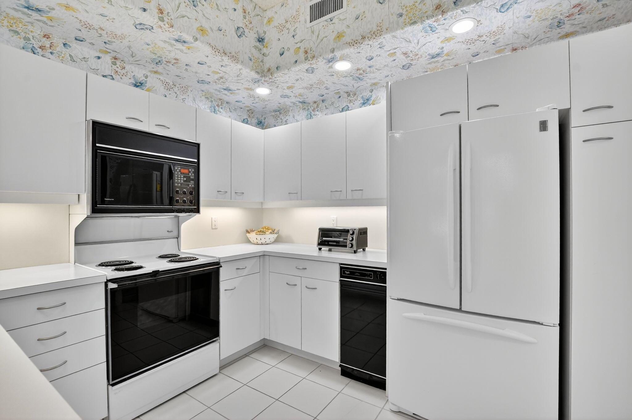 5781 NW 24th Avenue 904