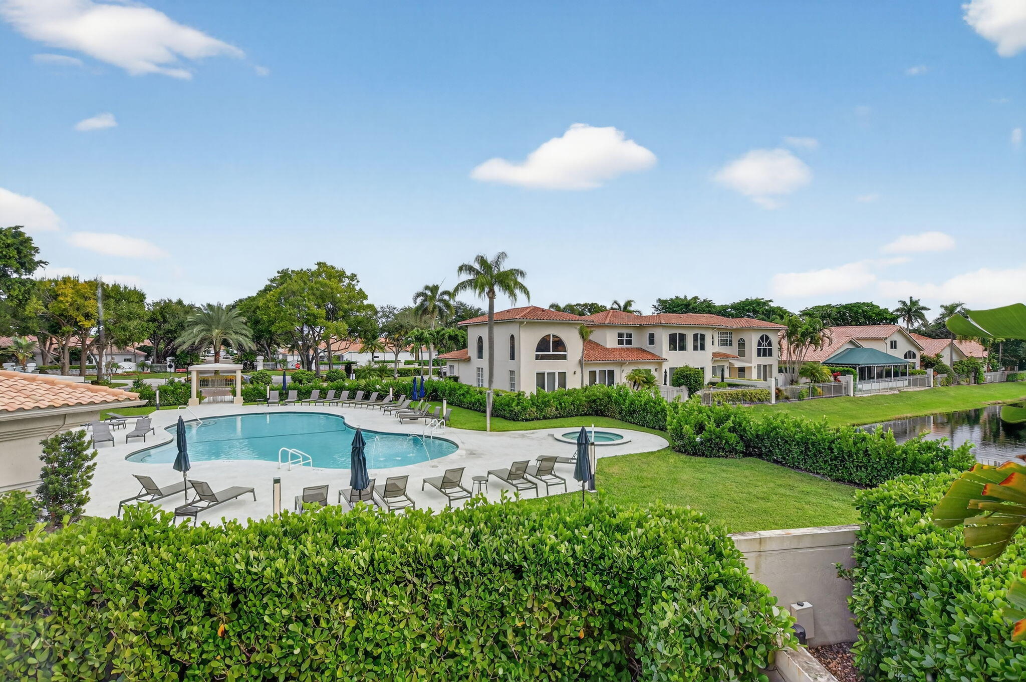 2565 NW 52nd Street