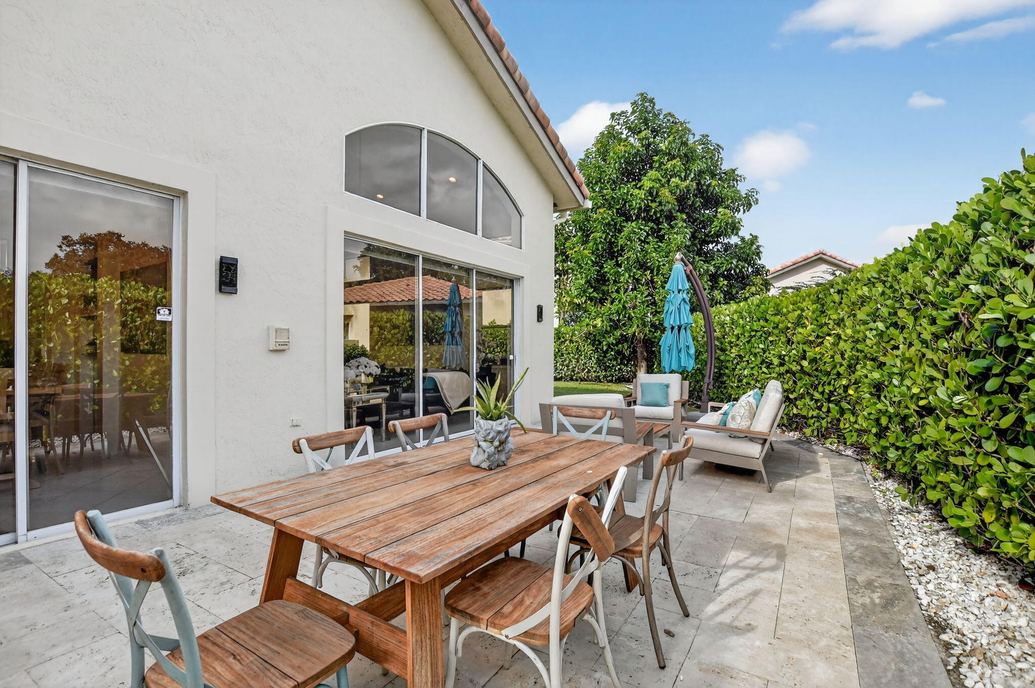 2565 NW 52nd Street