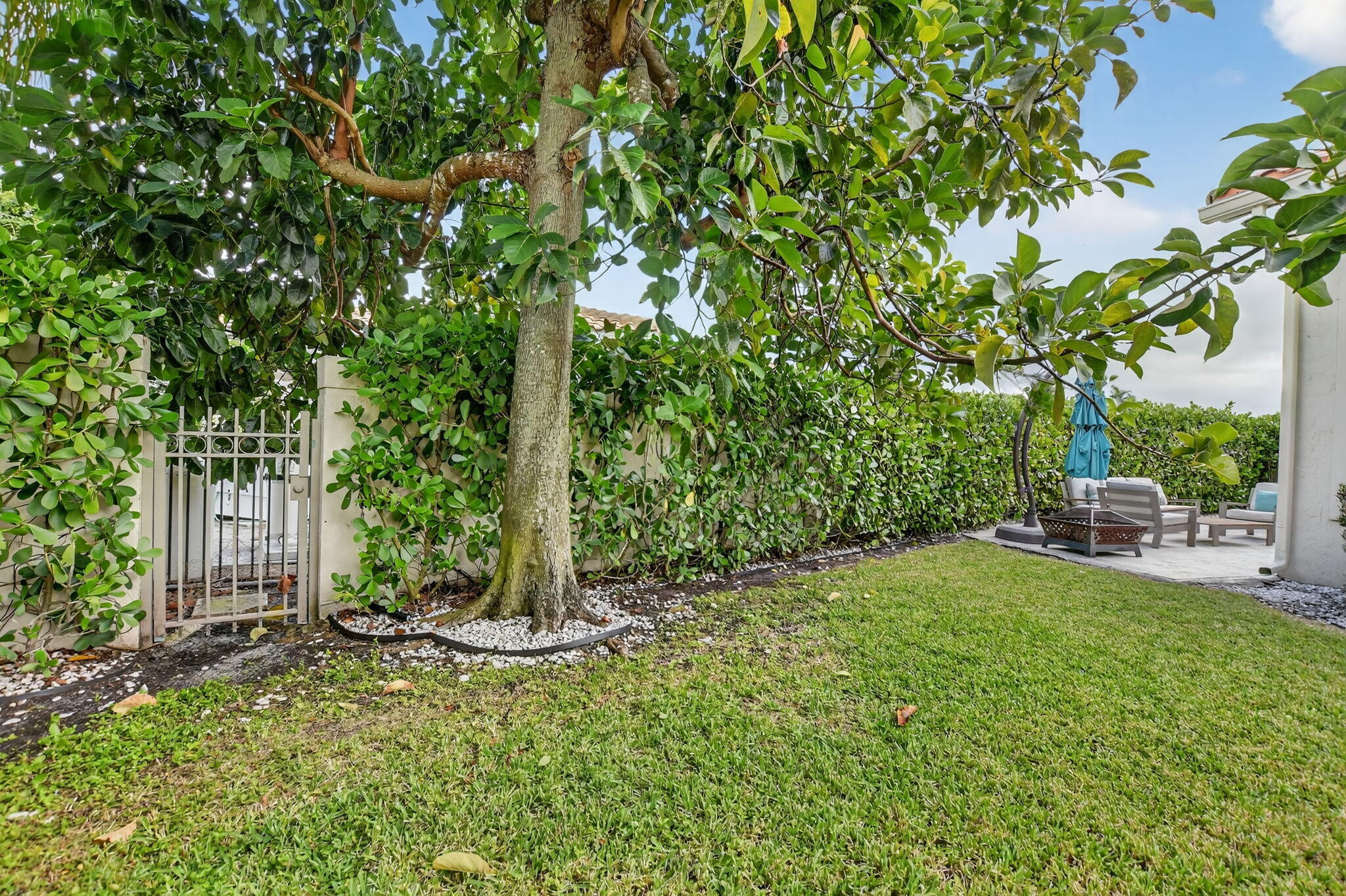 2565 NW 52nd Street