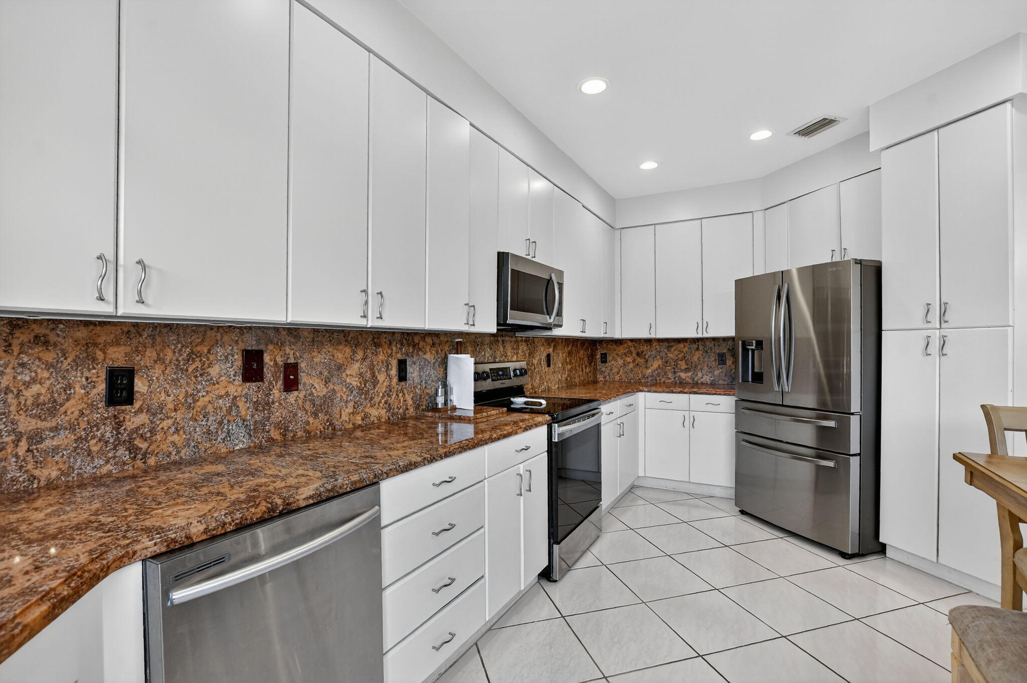 2565 NW 52nd Street