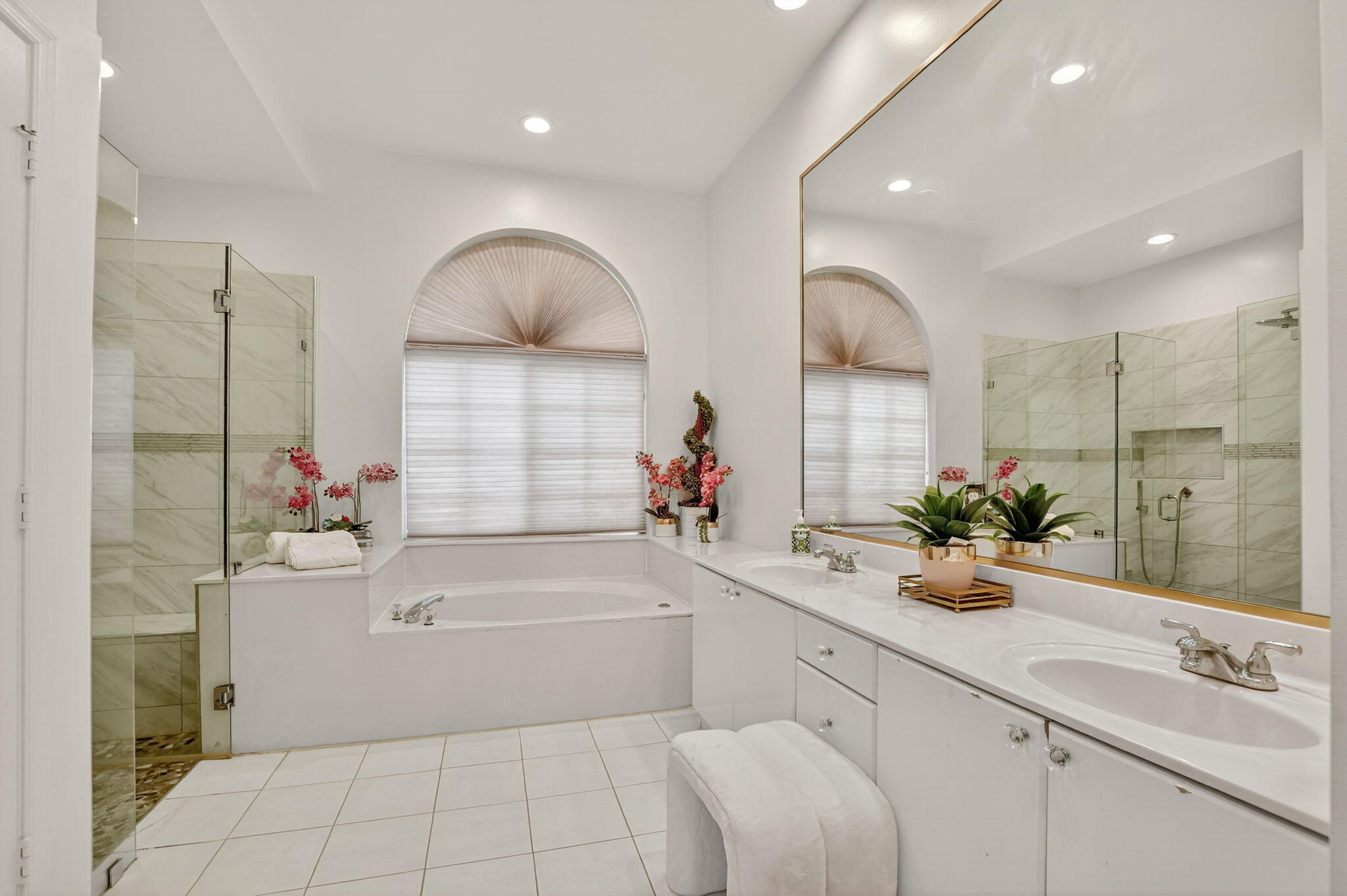 2565 NW 52nd Street