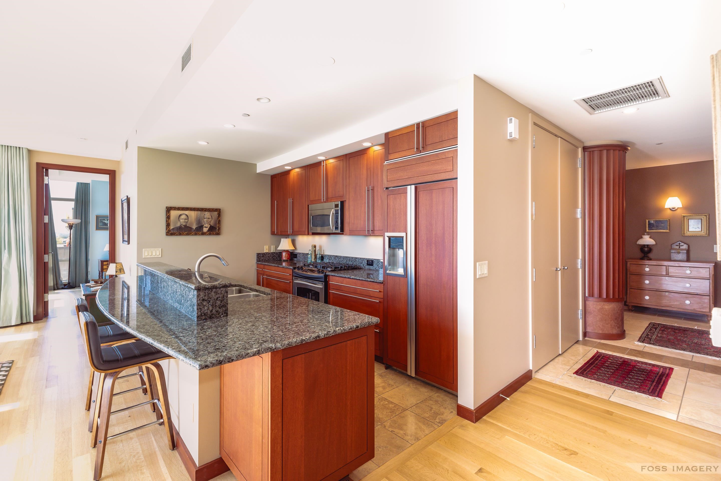 100 Wisconsin Avenue 1000
