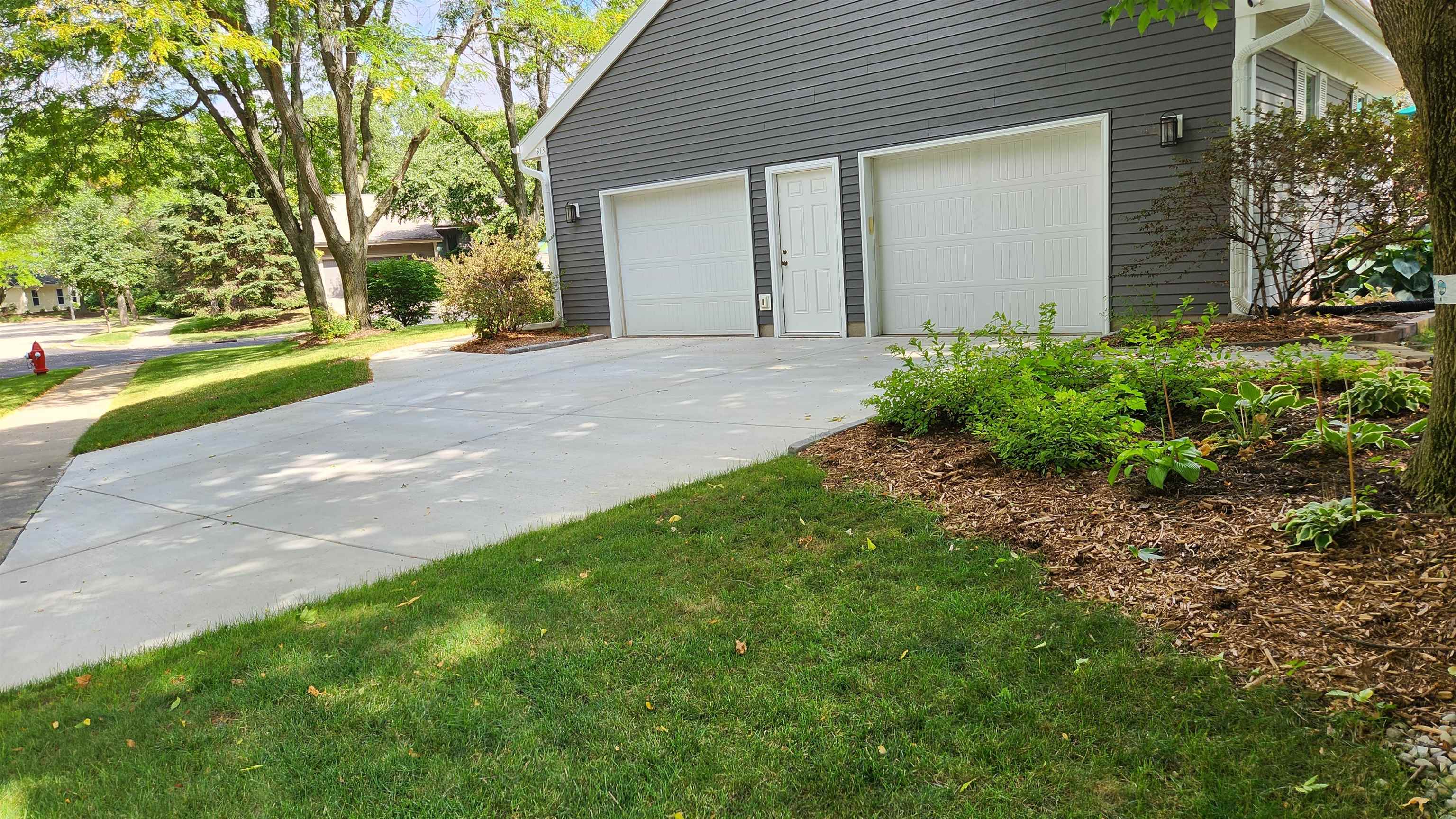 913 Sauk Ridge Trail