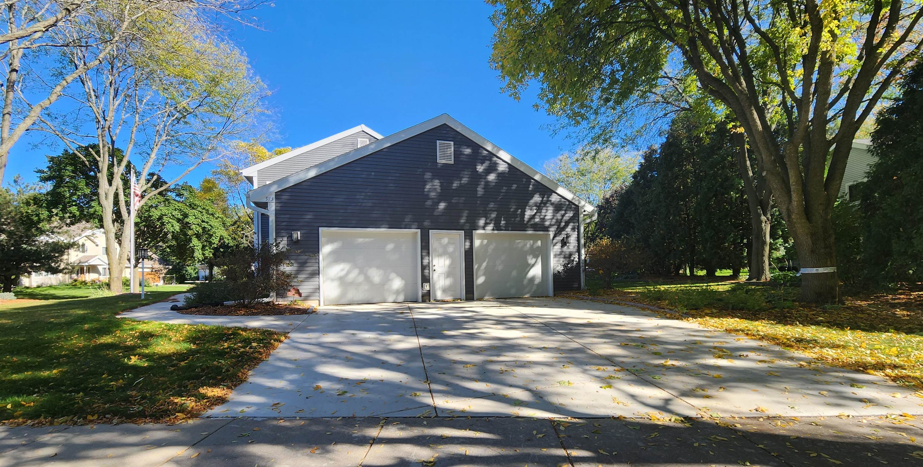 913 Sauk Ridge Trail