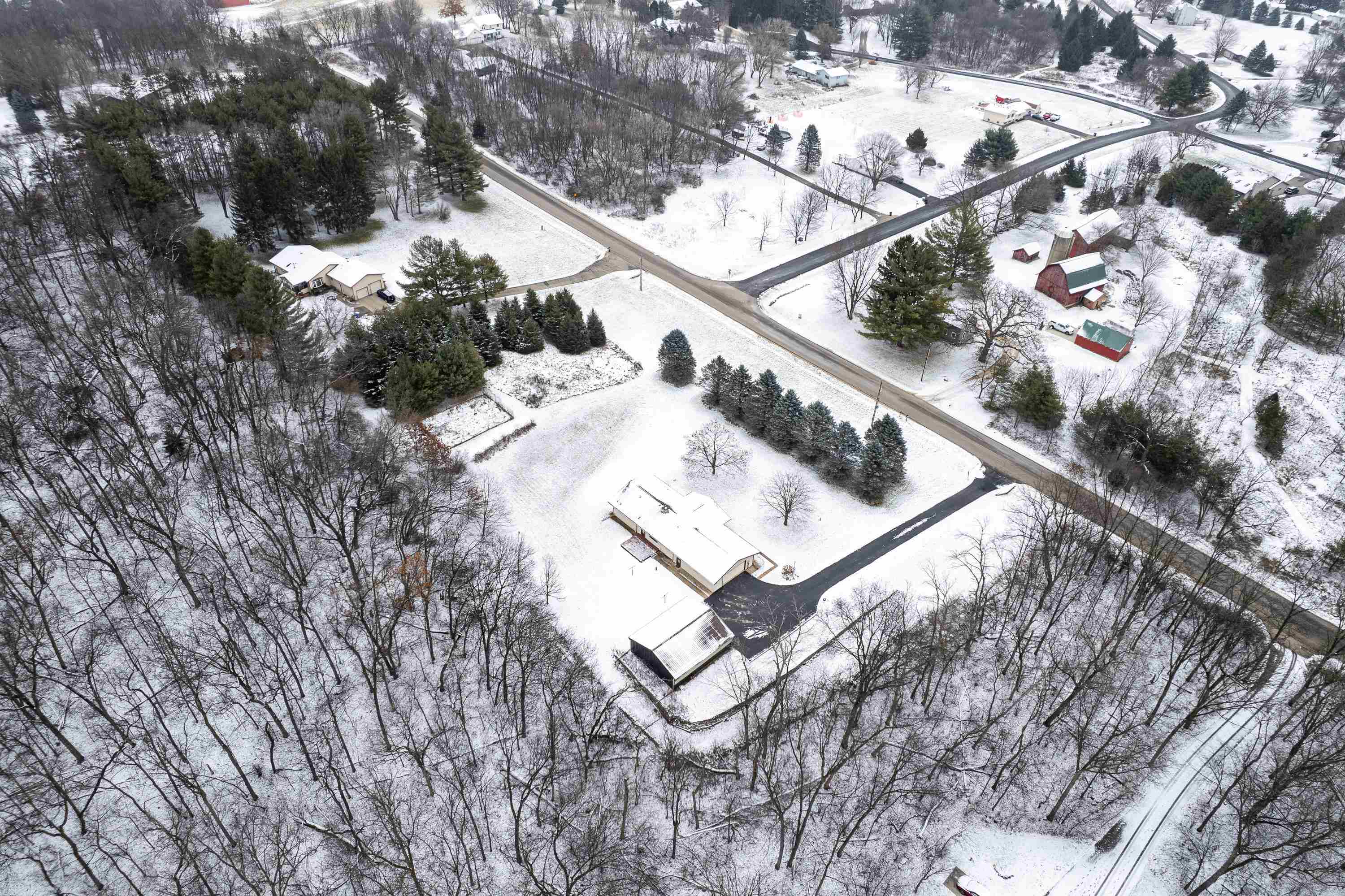 925 Hillcrest Lane