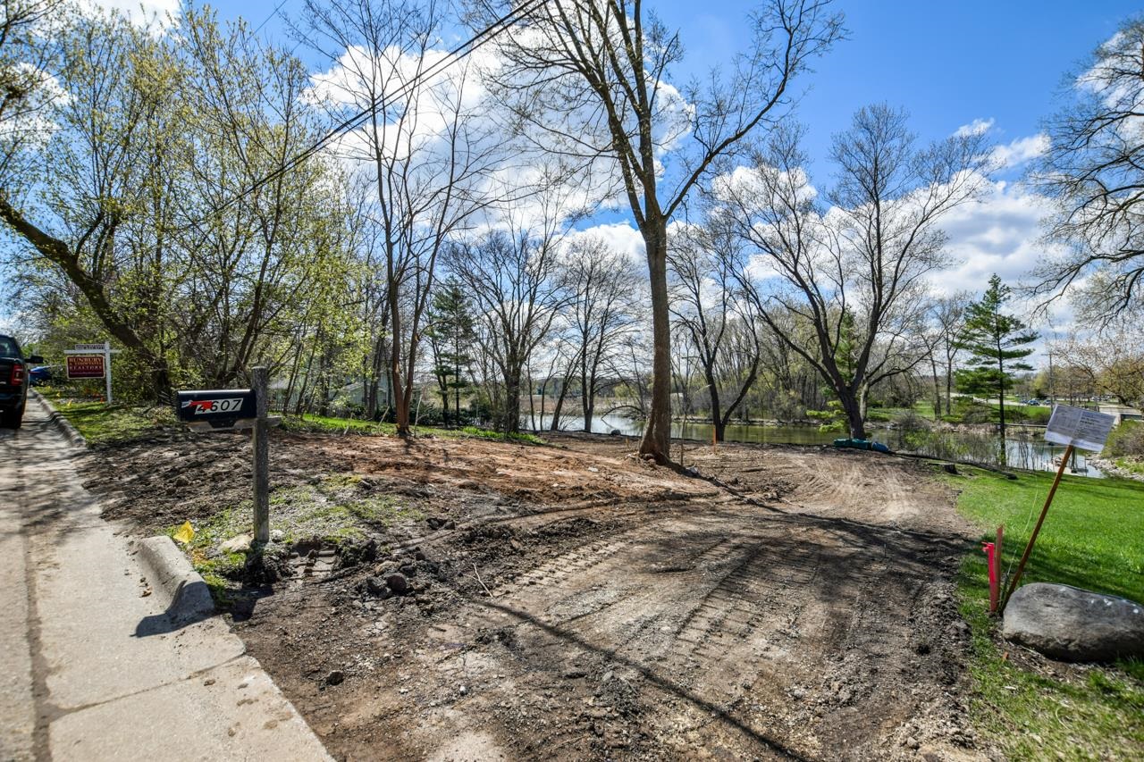 4607 (Lot 1) Yahara Drive