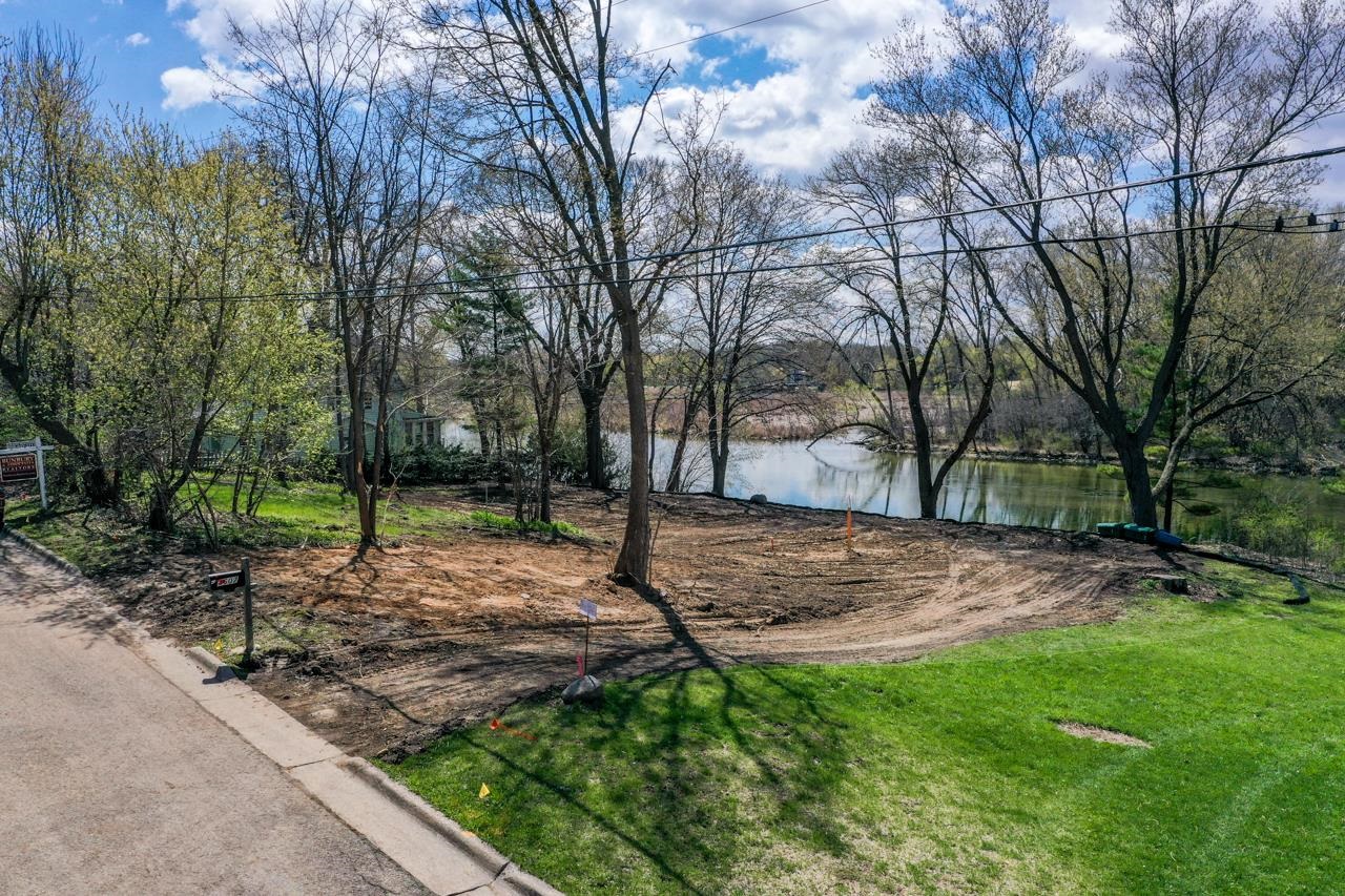 4607 (Lot 1) Yahara Drive