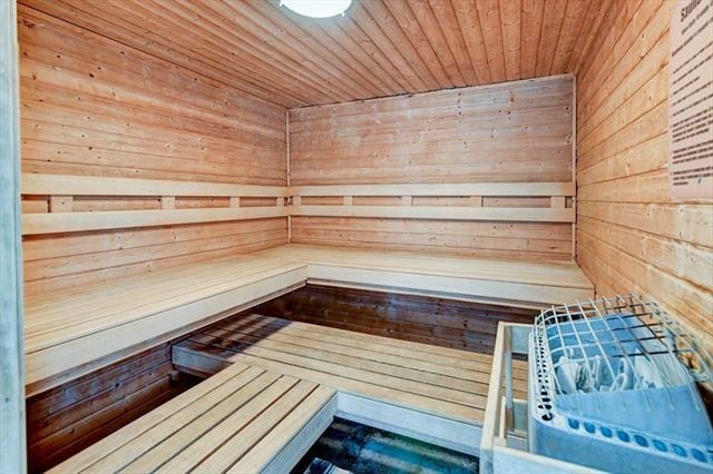 926 Harbor House Drive 2