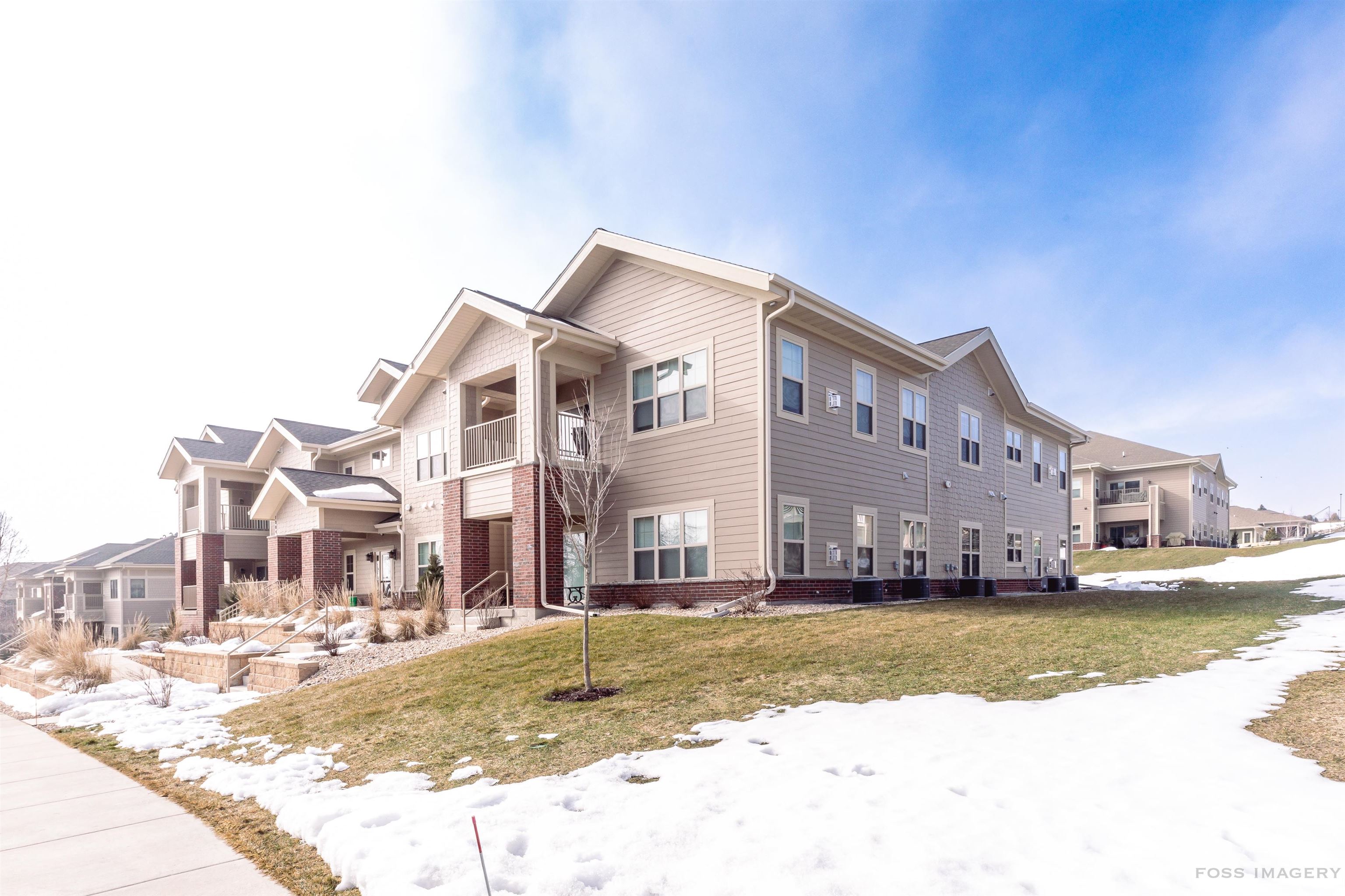 1804 Maplecrest Drive 202