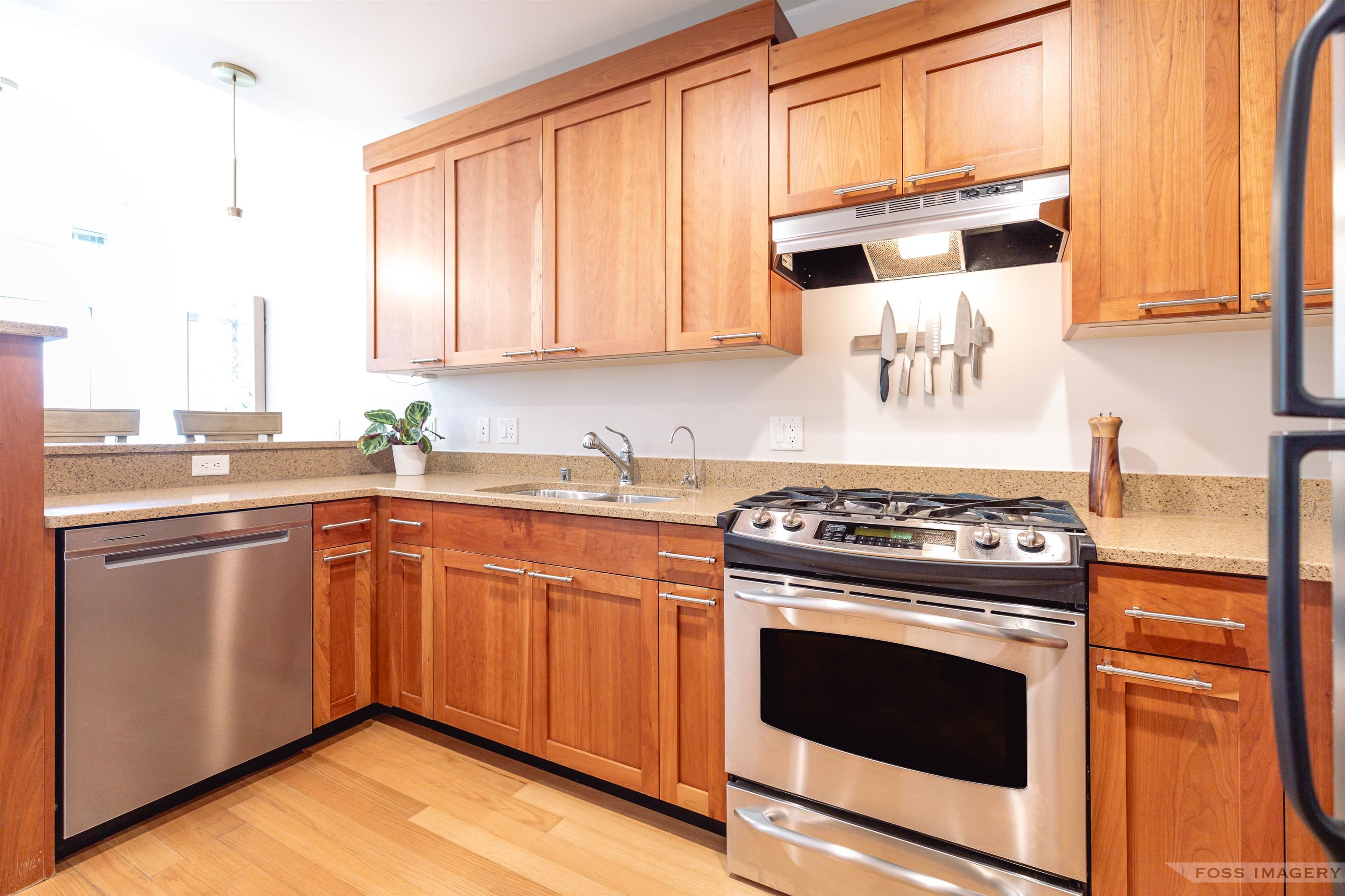 309 W Washington Avenue 314