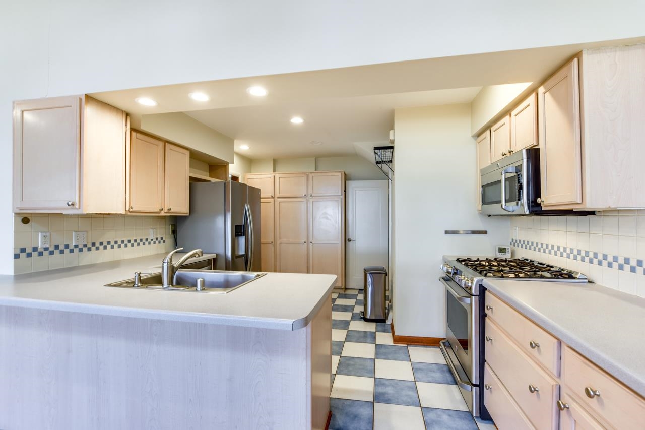 4138 Cherokee Drive