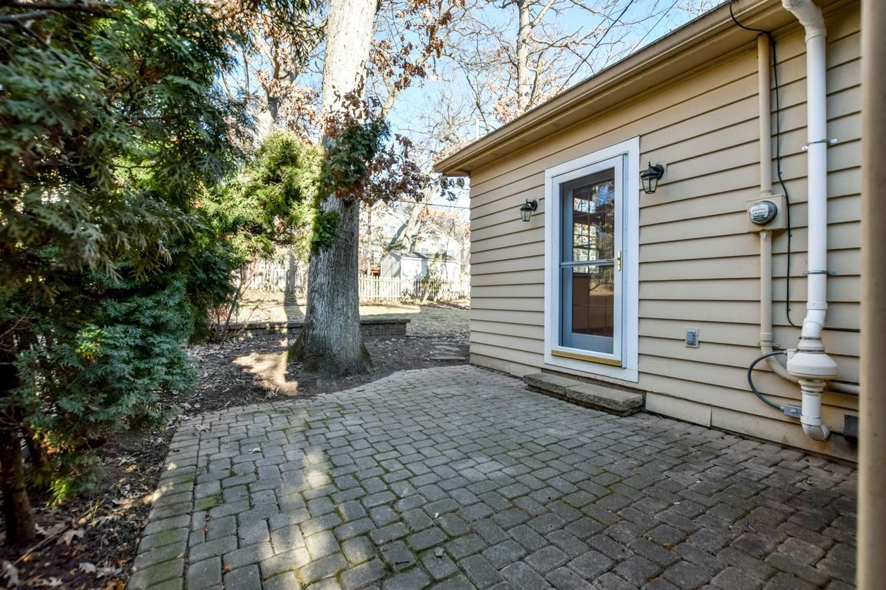 4138 Cherokee Drive