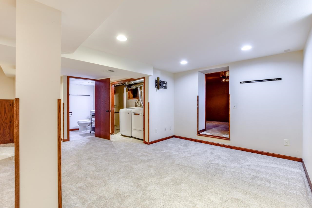4138 Cherokee Drive