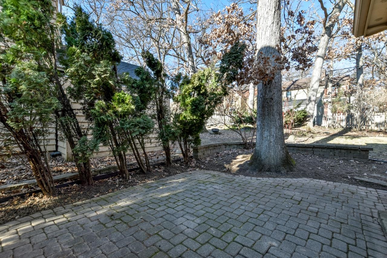 4138 Cherokee Drive