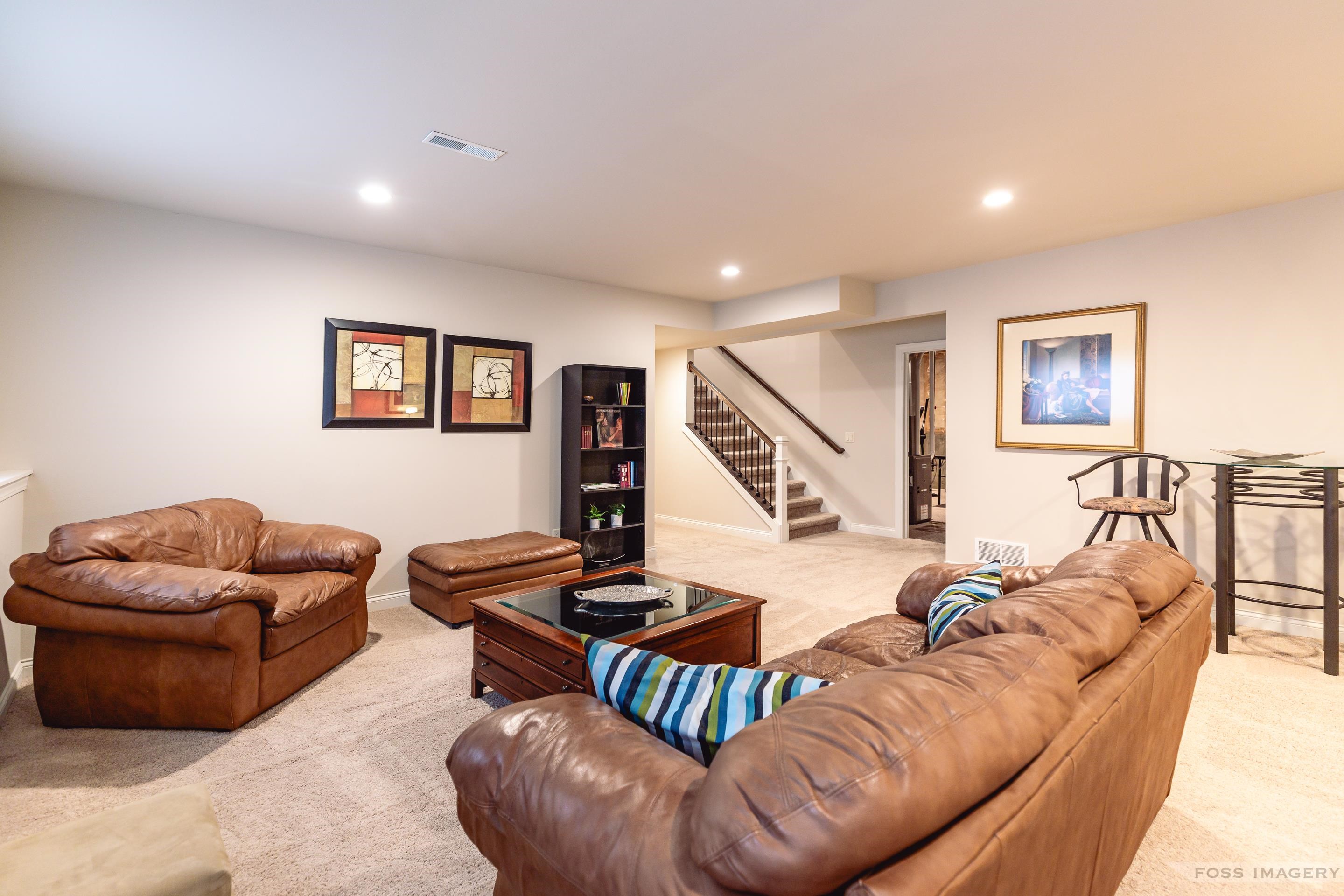 9012 Royal Oaks Circle 9012