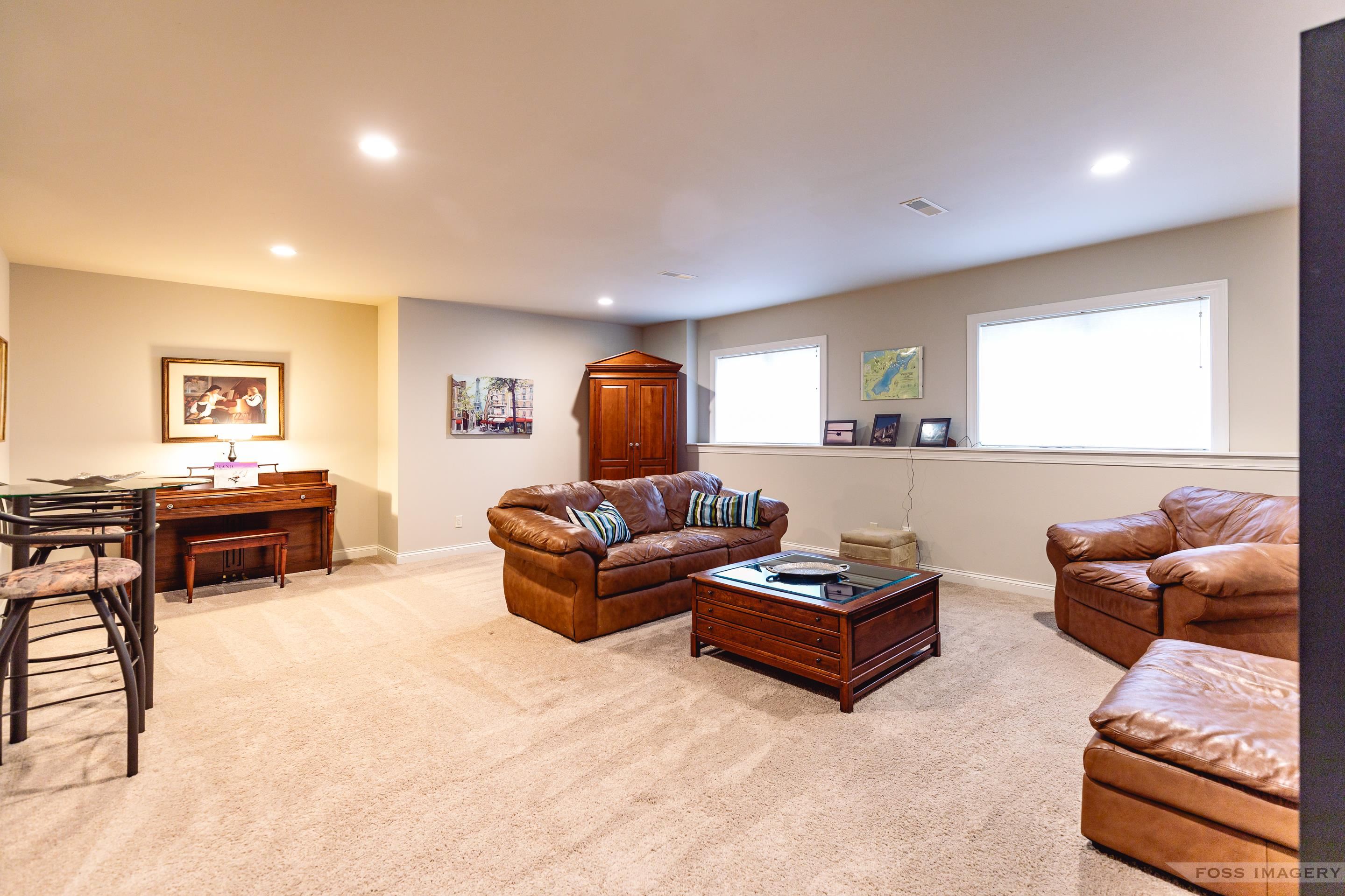 9012 Royal Oaks Circle 9012