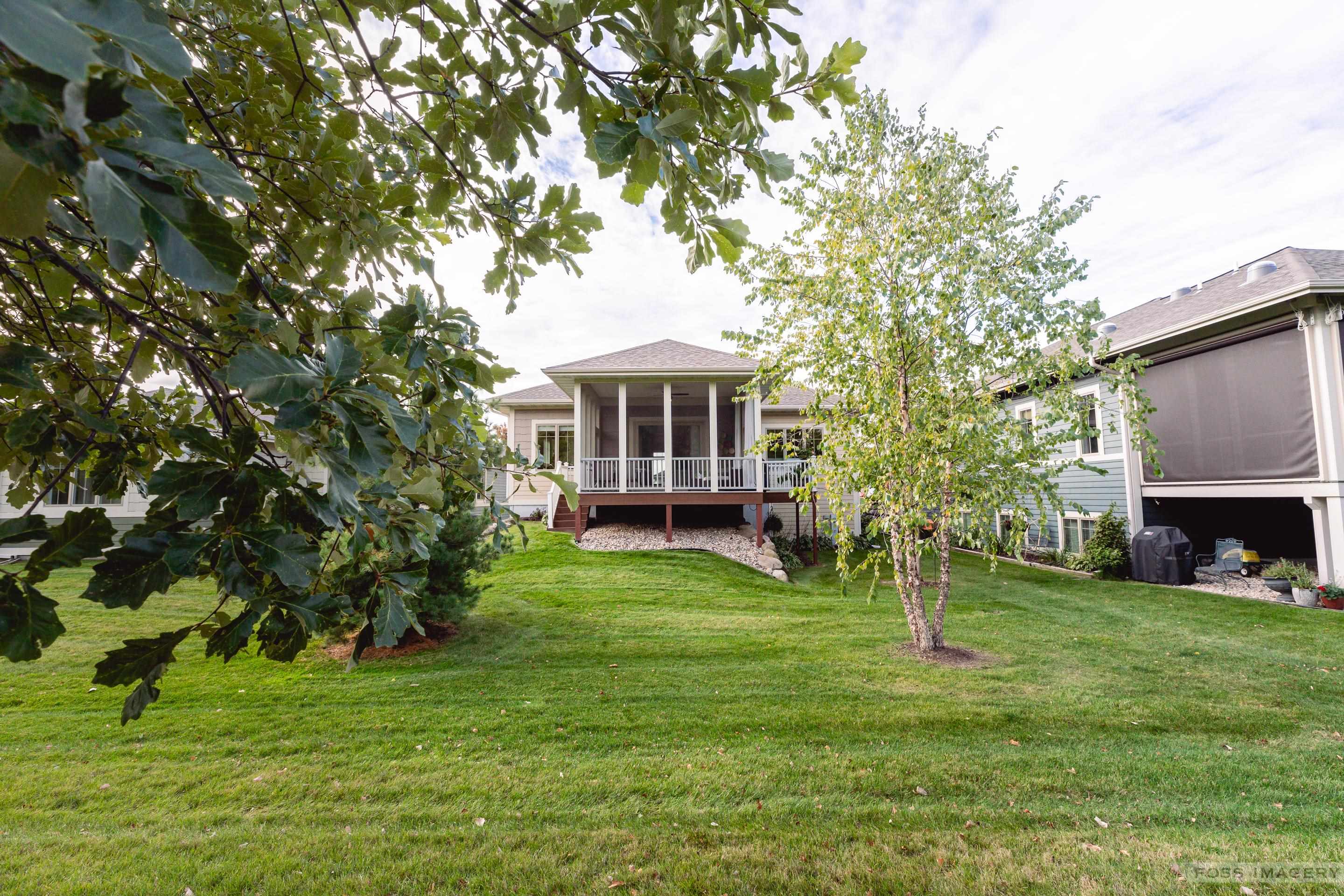 9012 Royal Oaks Circle 9012