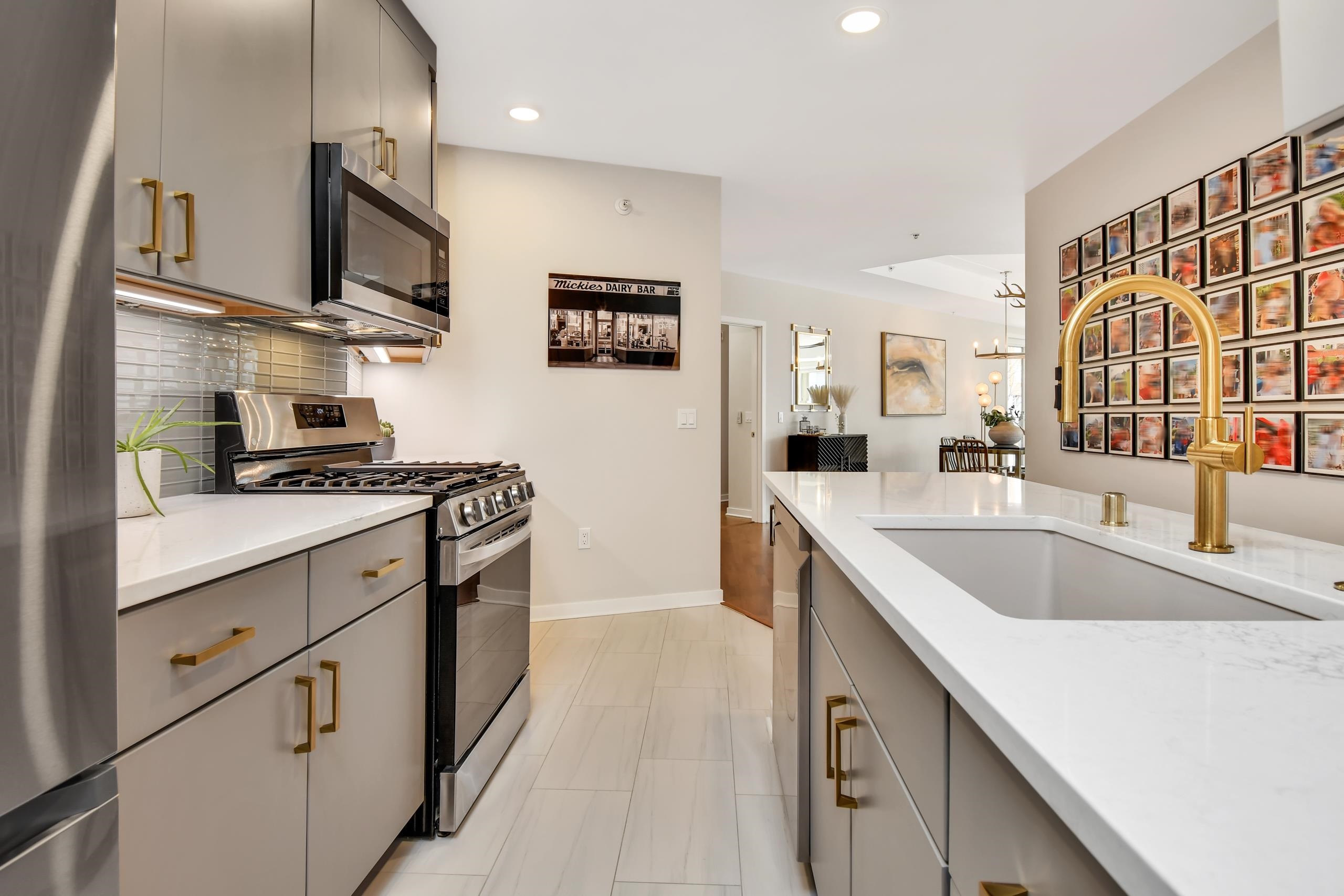 360 W Washington Avenue 202