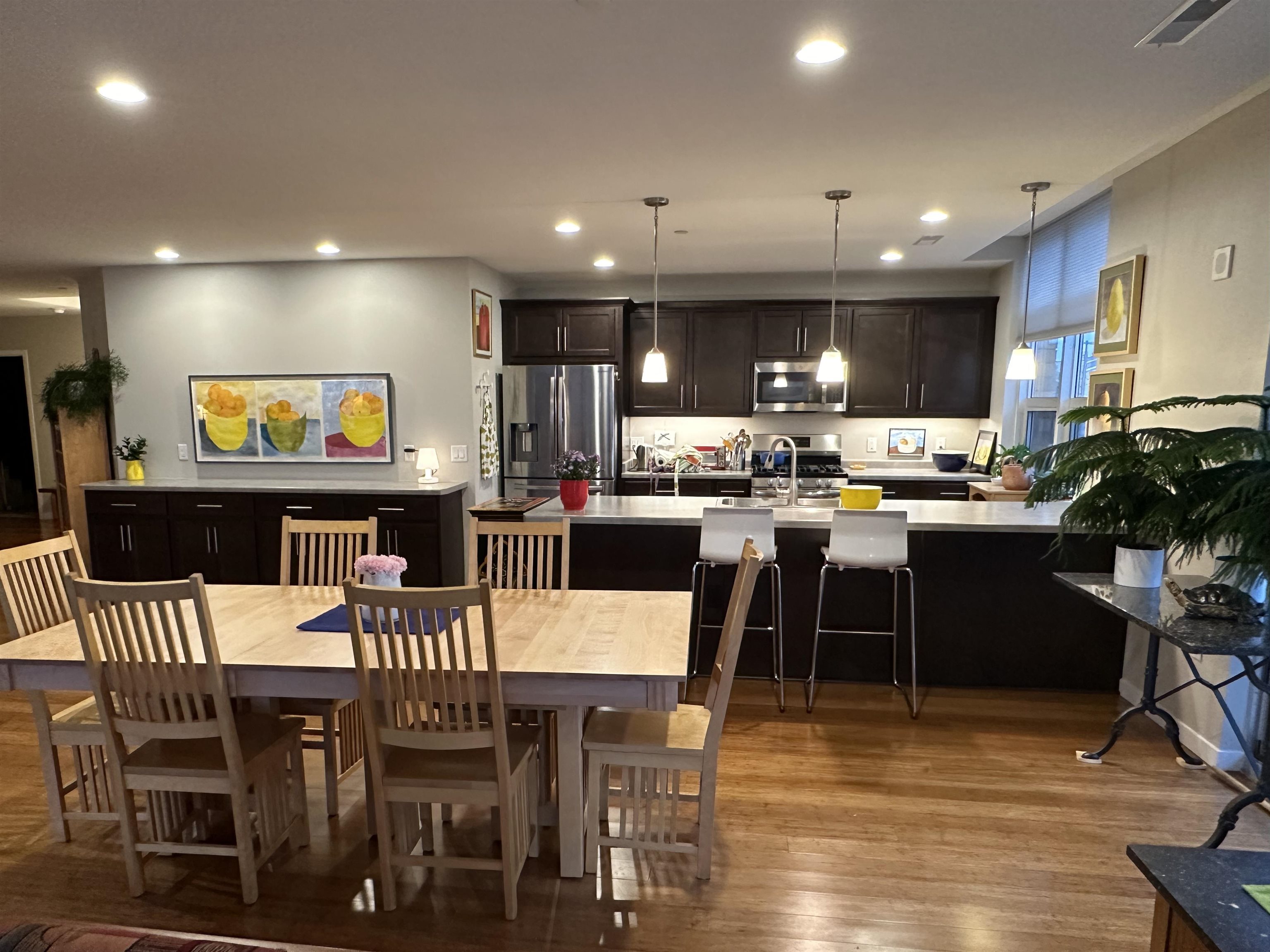 625 N Segoe Road 200